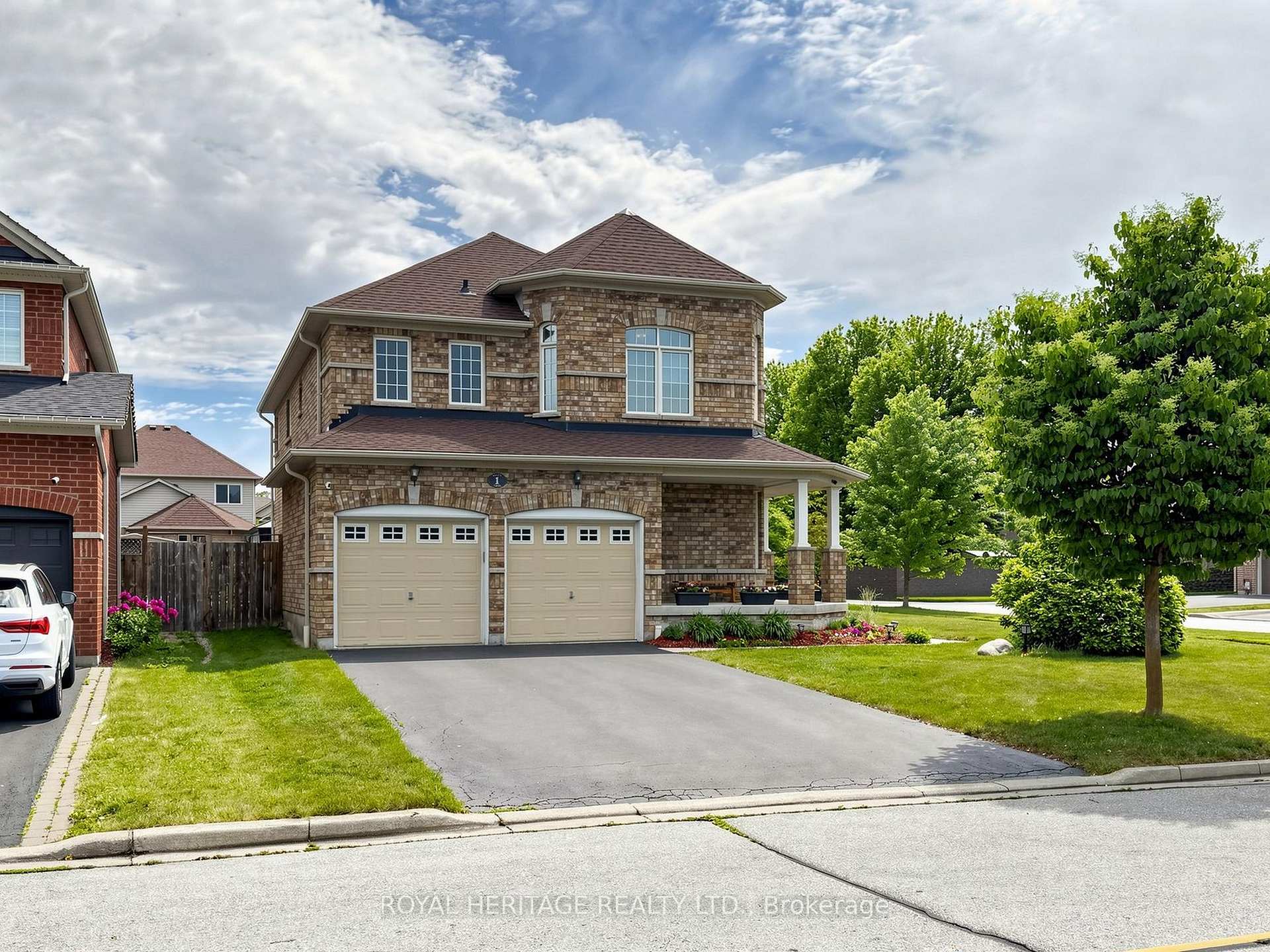 1 Wakem Court, Whitby, ON L1P 1T8