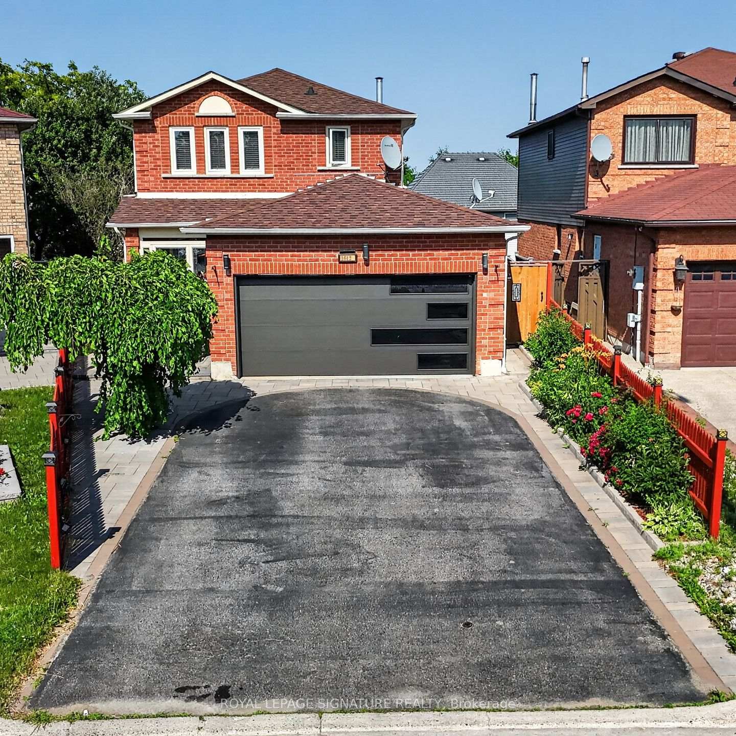 1642 Pepperwood Gate, Pickering, ON L1X 2K1