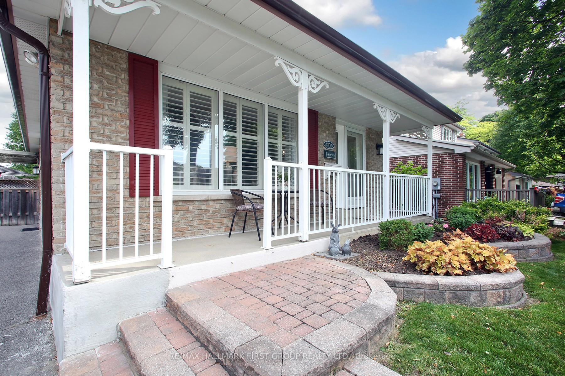 10 Calais Street, Whitby, ON L1N 5M1