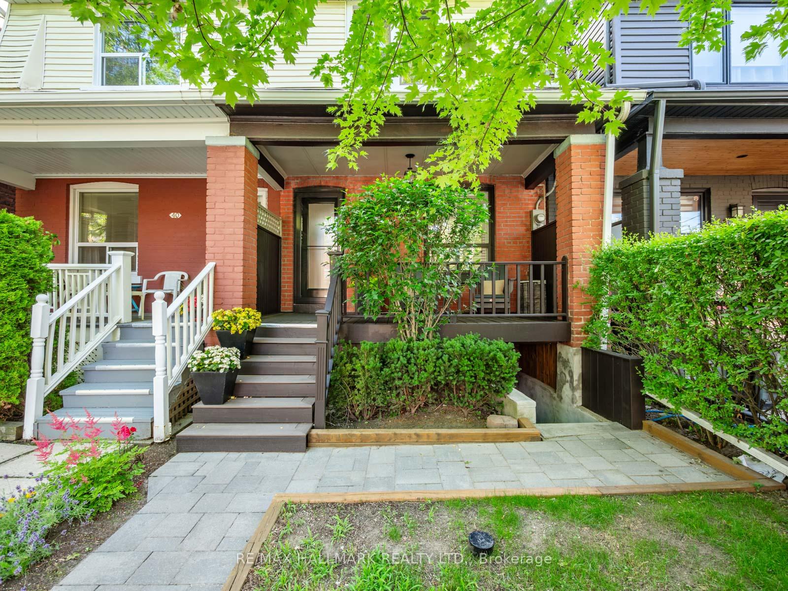 42 Arundel Avenue, Toronto, ON M4K 3A2