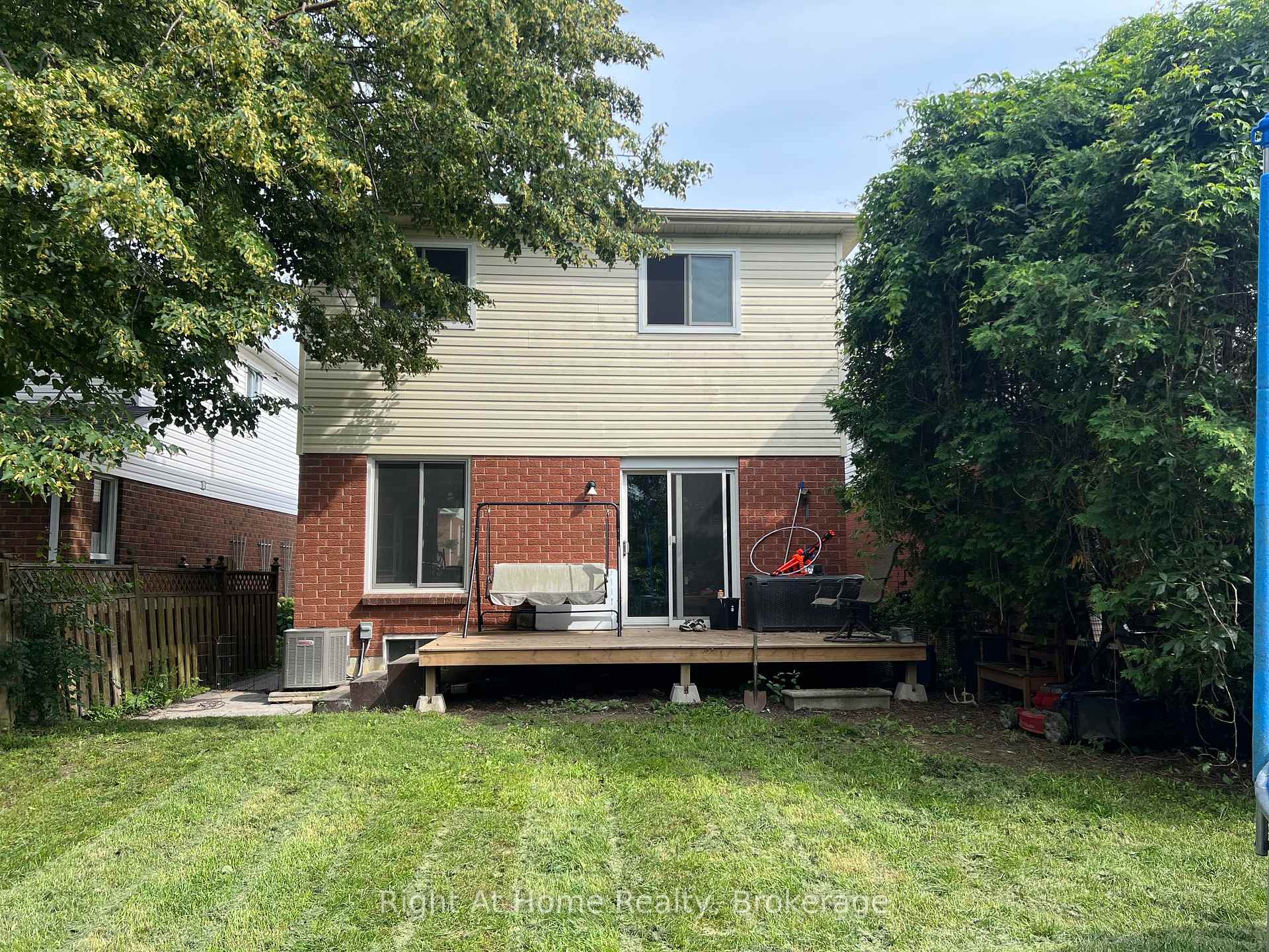 26 Moyse Drive, Clarington, ON L1E 2V4
