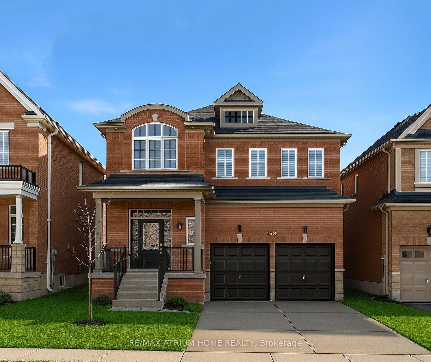 162 Bathurst Glen Drive, Vaughan, ON L4J 8Y8