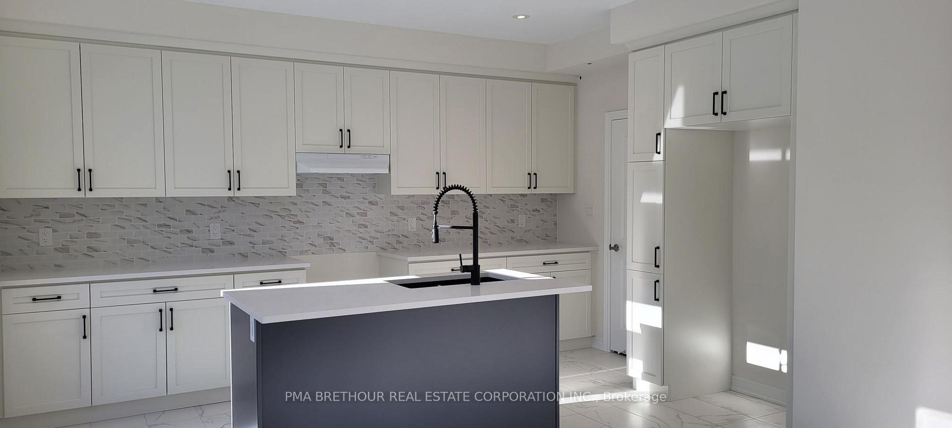 139 Dovedale Drive, Georgina, ON L4P 0S6