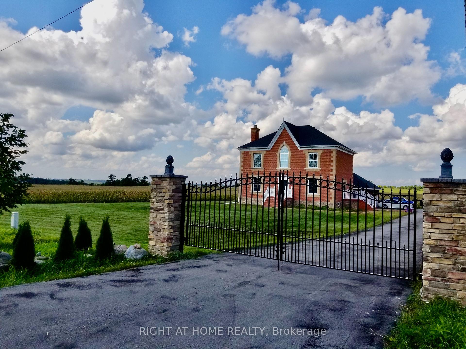 376 Sandford Road, Uxbridge, ON L0C 1E0