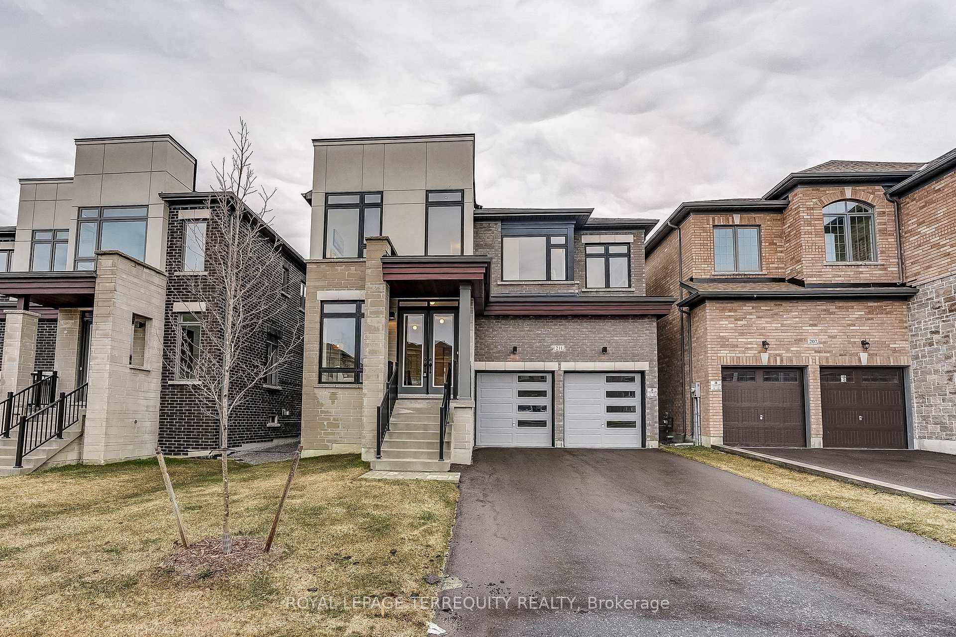 211 Fallharvest Way, Whitchurch-Stouffville, ON L4A 5C2