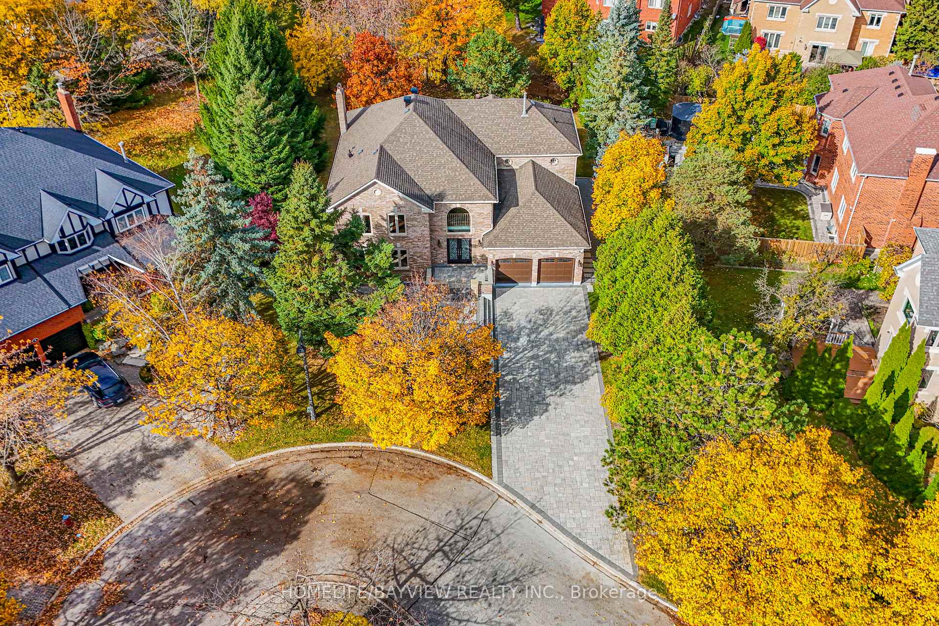 11 Wendover Court, Richmond Hill, ON L4B 3G4