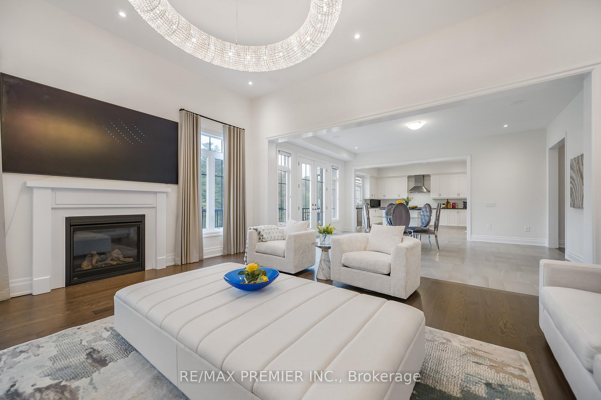 30 Enclave Court, Vaughan, ON L4H 4V9