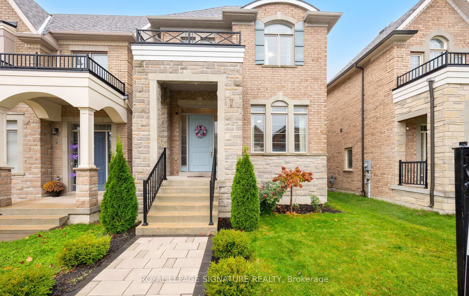 35 Clara May Avenue, East Gwillimbury, ON L9N 0R4