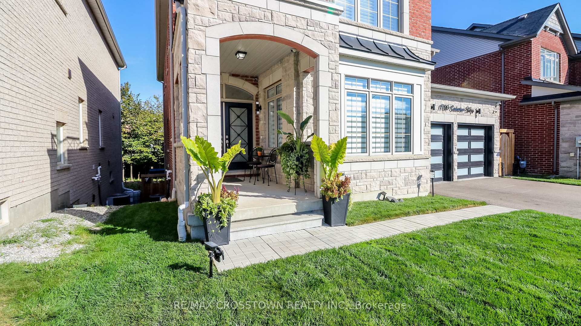 1709 Emberton Way, Innisfil, ON L9S 0N4