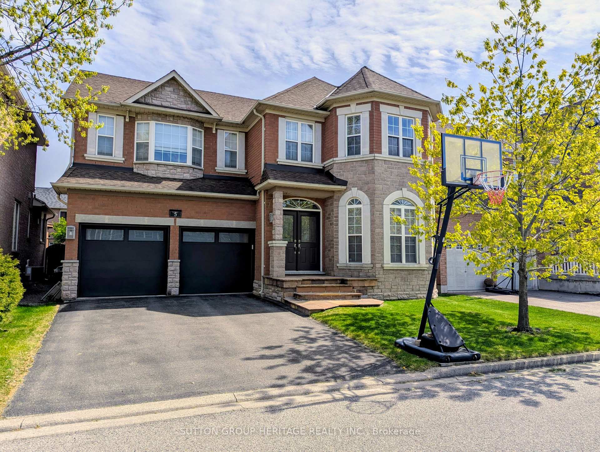 5 Baintree Street, Markham, ON L6E 1G7
