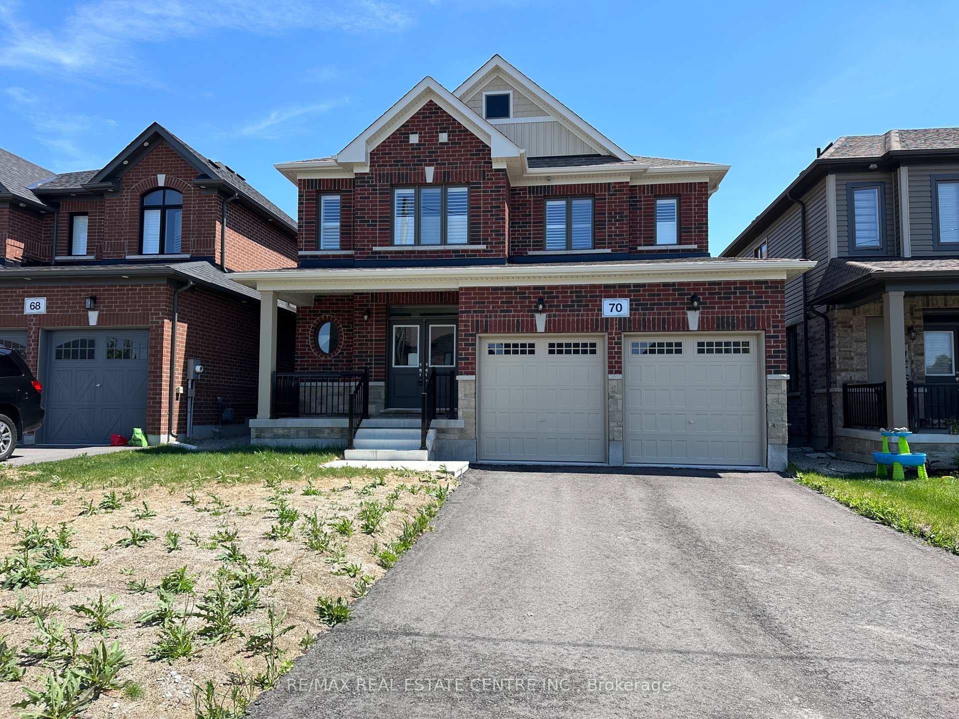 70 Wakefield Boulevard, Essa, ON L3W 0L9