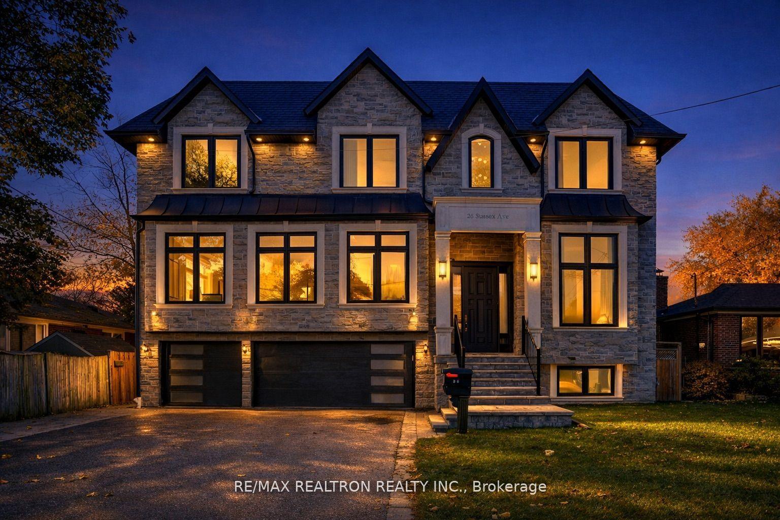 36 Sussex Avenue, Richmond Hill, ON L4C 2E6