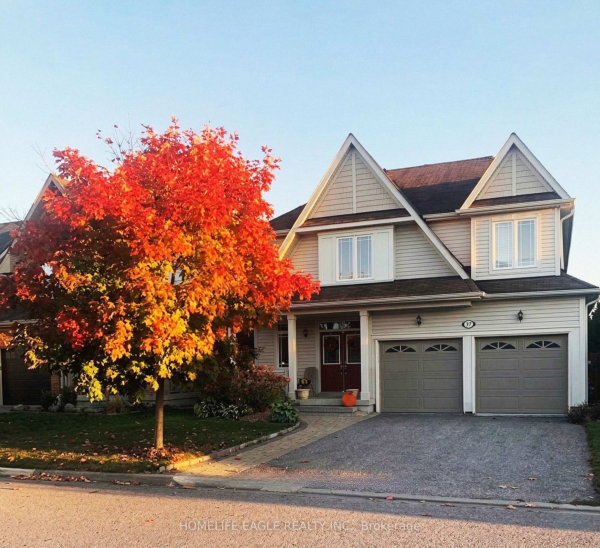 37 Bramsey Street, Georgina, ON L0E 1R0