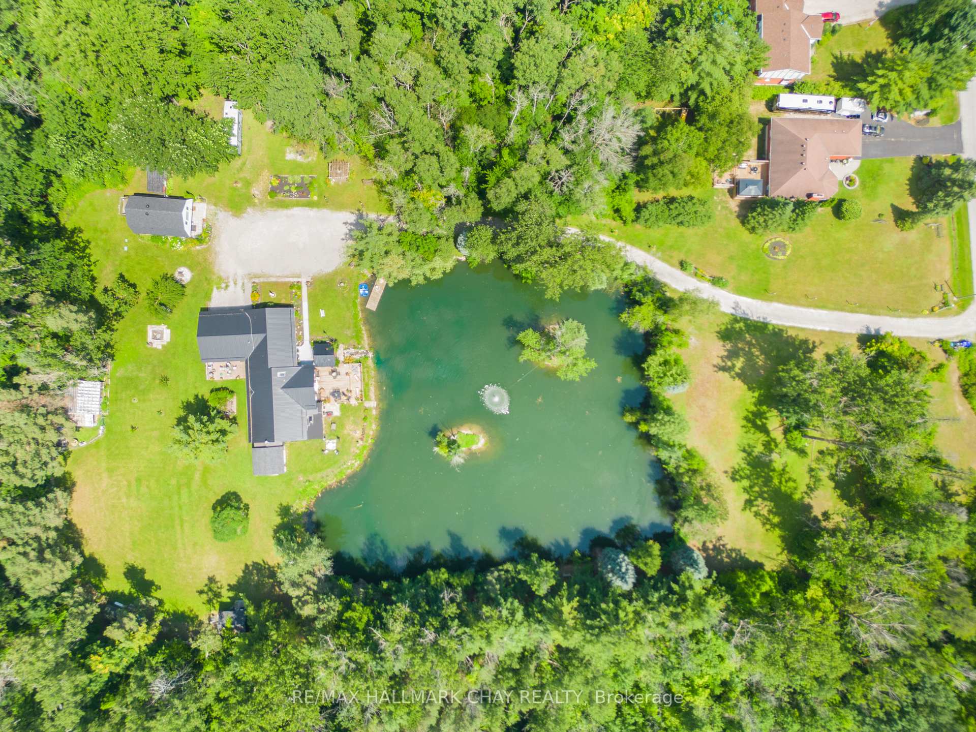 1114 Goshen Road E, Innisfil, ON L9S 2M5