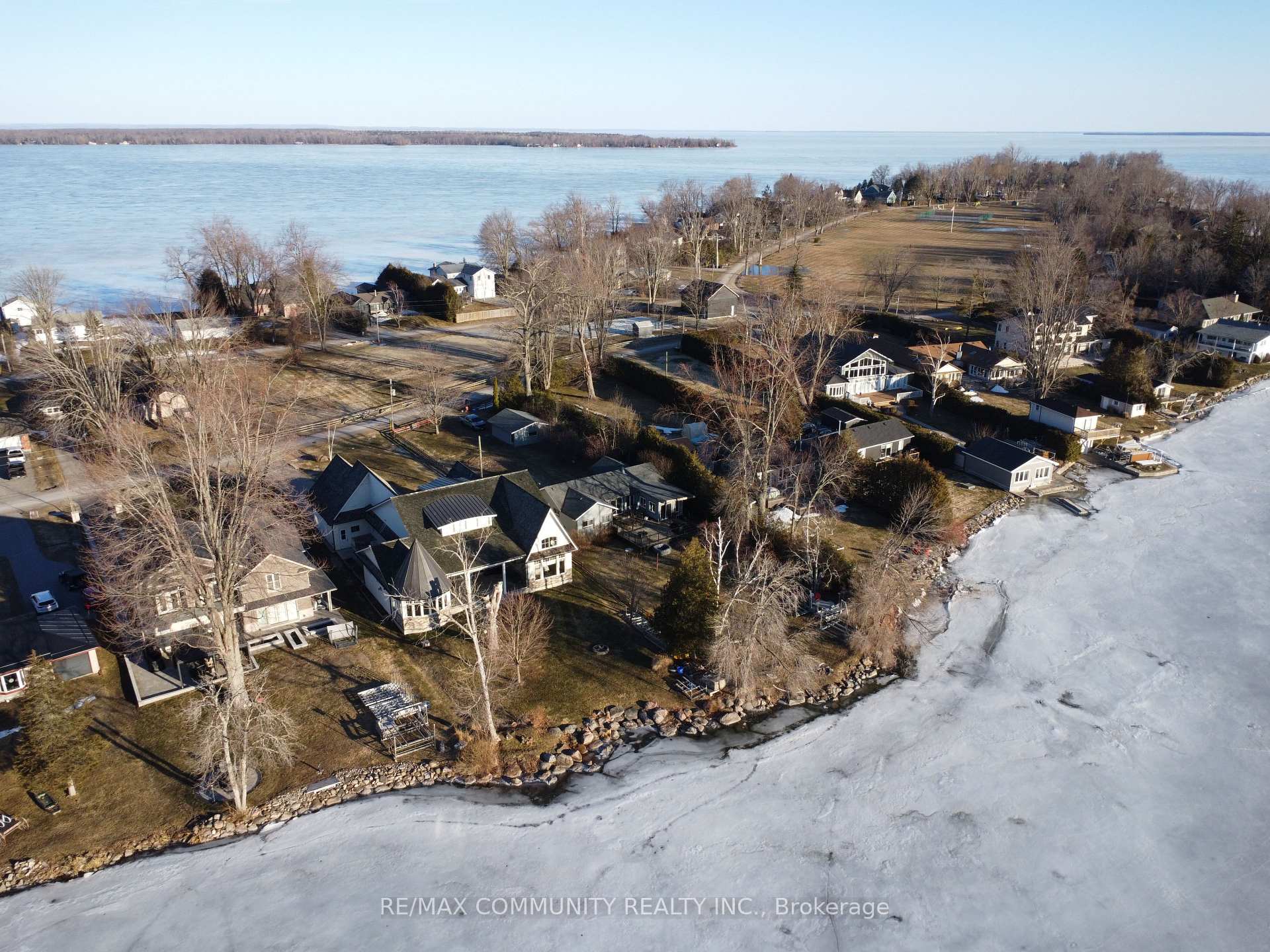 579 Duclos Point Road, Georgina, ON L0E 1N0