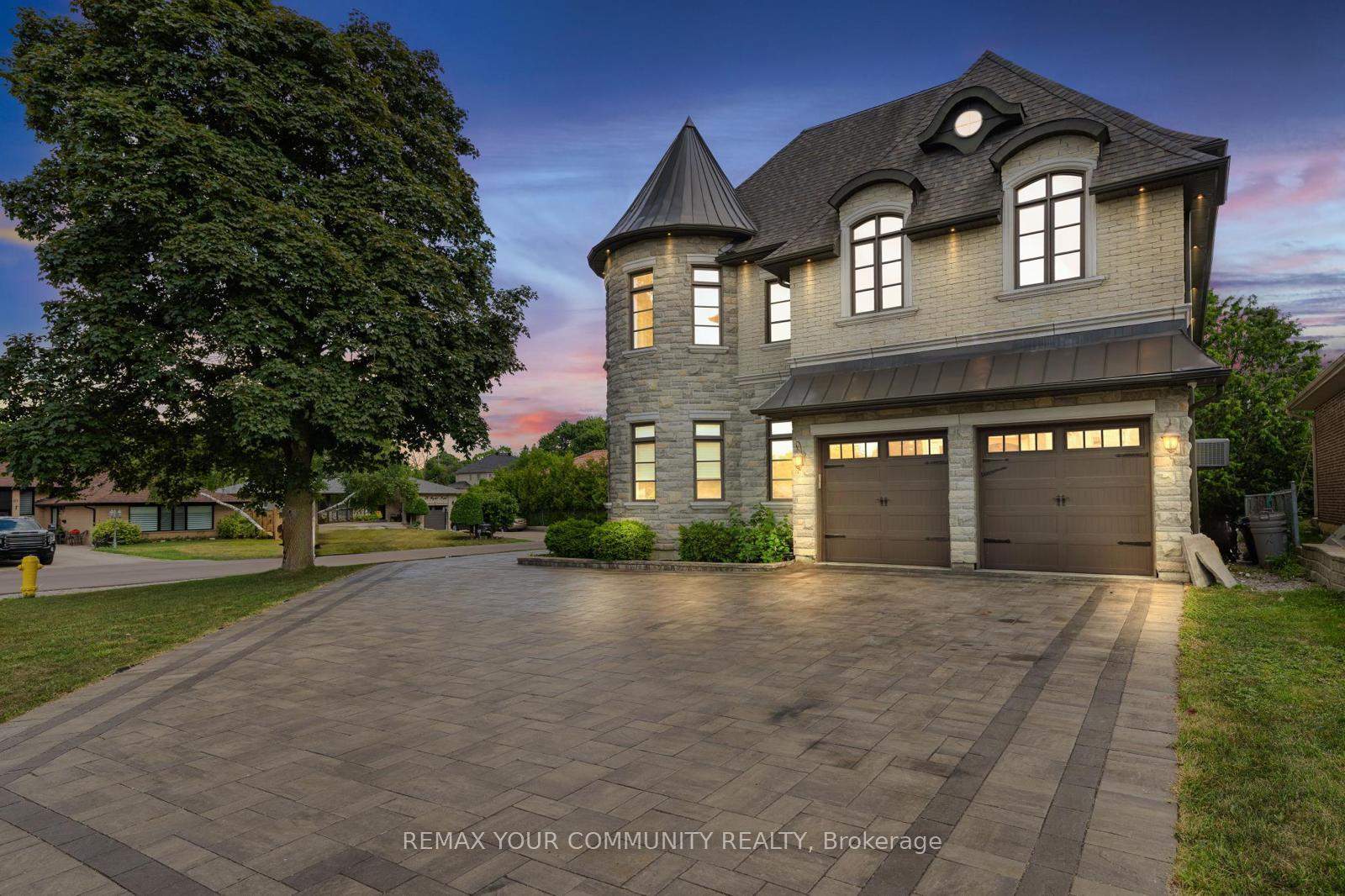 1 Lancer Drive, Vaughan, ON L6A 1E4