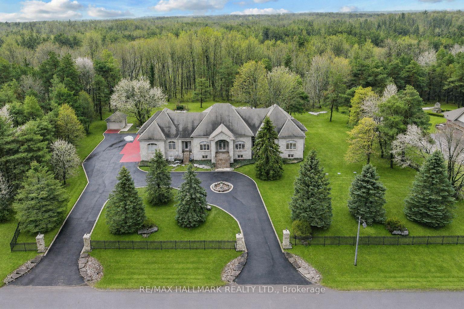 11 Cranborne Chase, Whitchurch-Stouffville, ON L4A 0C6