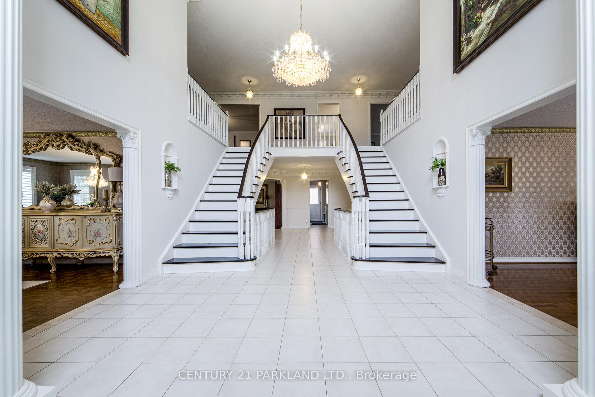 1 Radley Street, Vaughan, ON L4L 8J7
