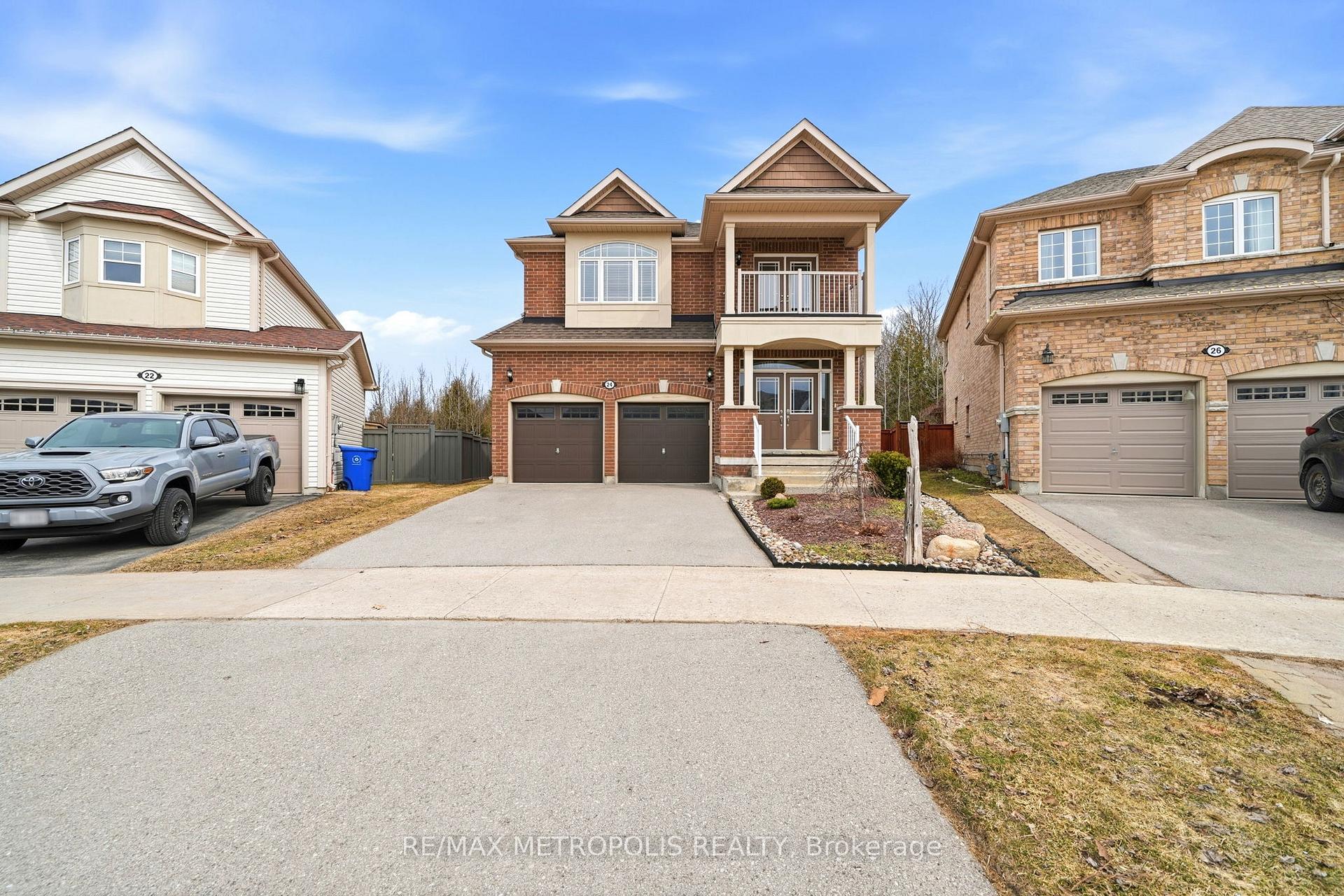 24 Bamburg Street, Georgina, ON L0E 1R0