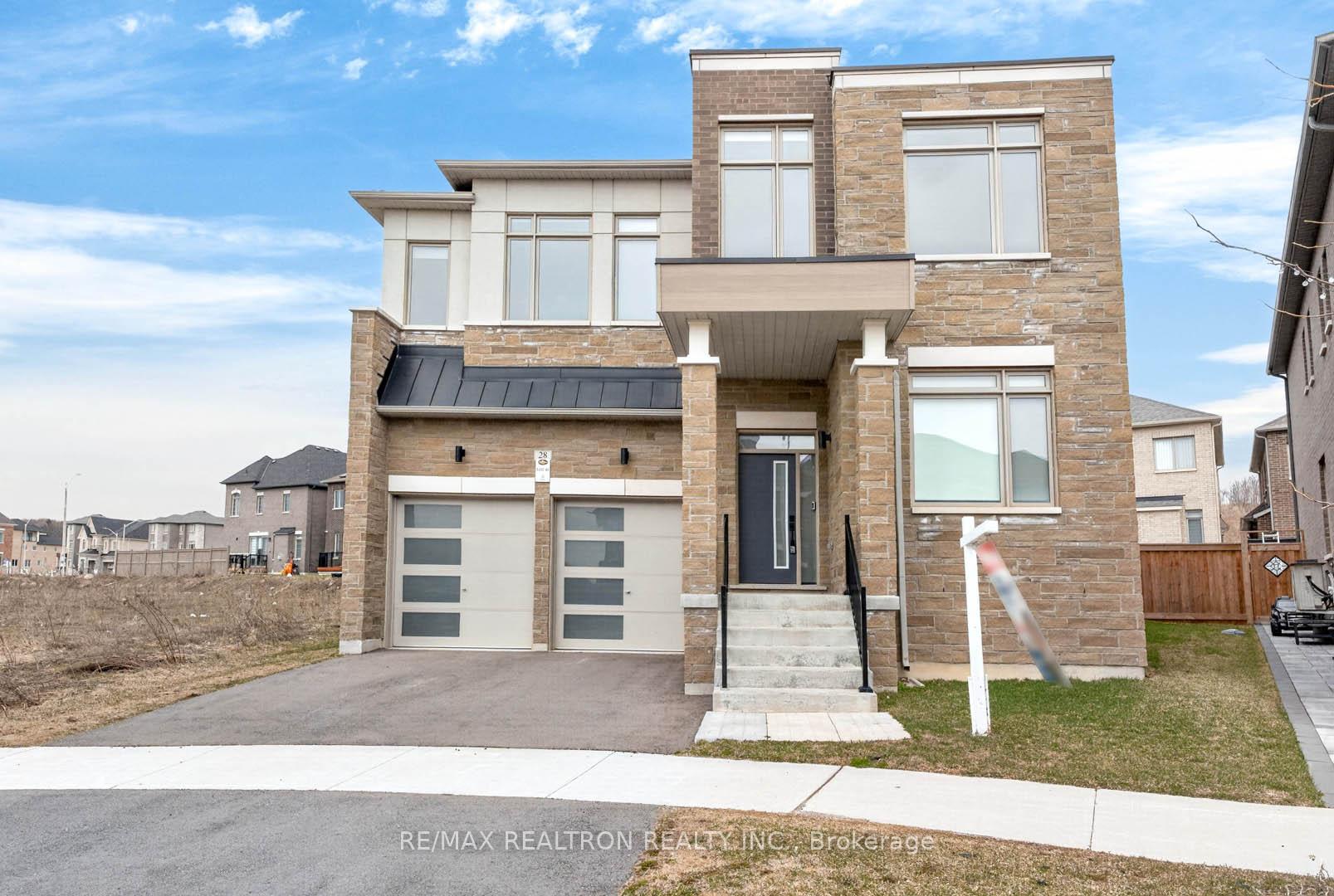 28 Tipp Drive, Richmond Hill, ON L4E 1J3