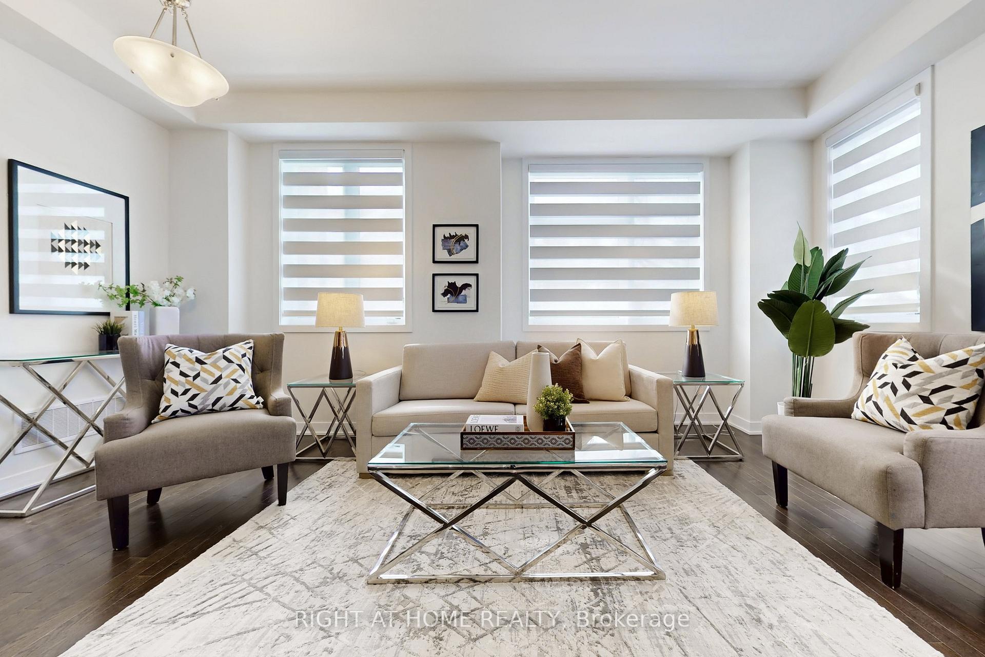 154 Anna Russell Way, Markham, ON L3R 3X3