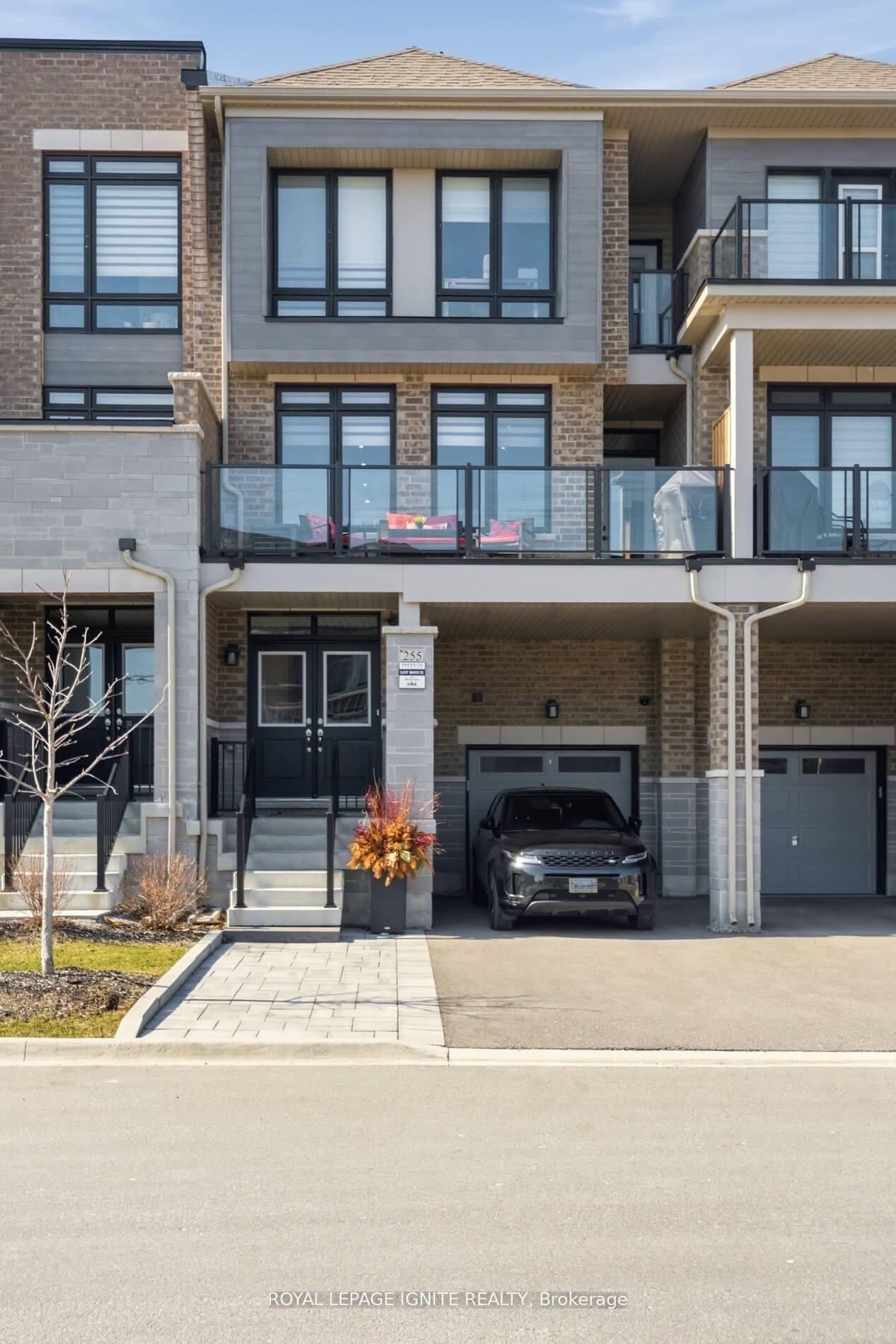 255 Moody Drive, Vaughan, ON L4H 5G2