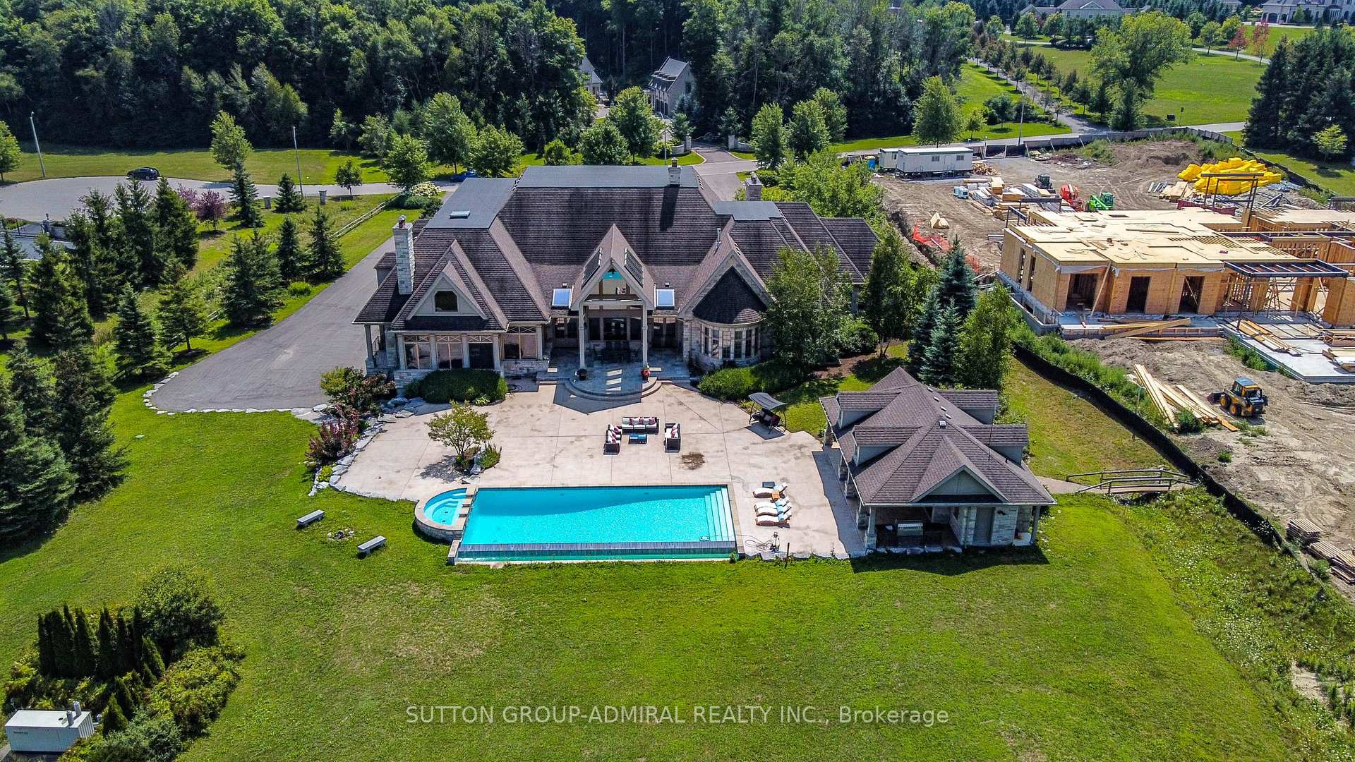 66 Scotch Valley Drive, King, ON L7B 1L9