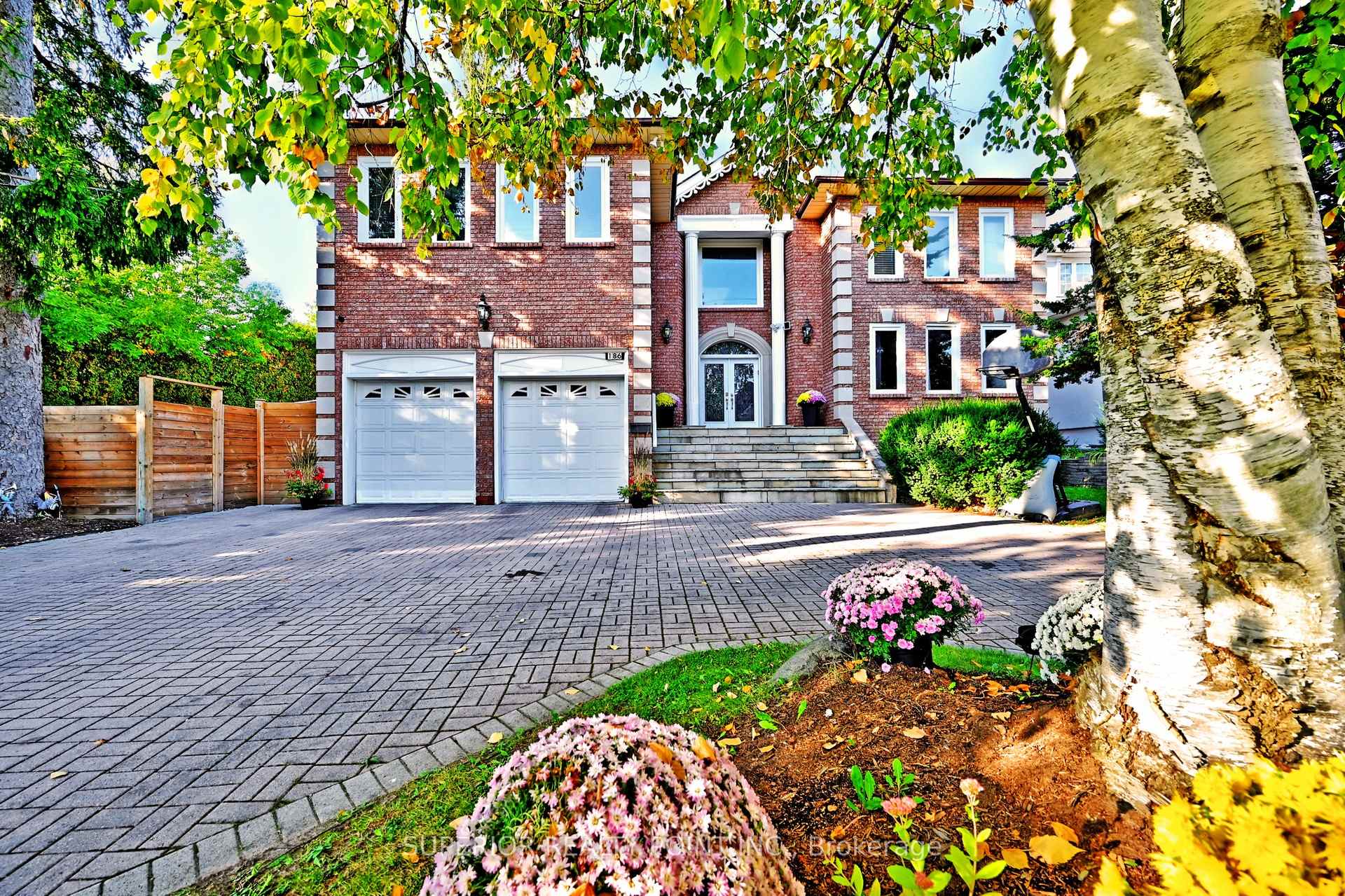 186 Oxford Street, Richmond Hill, ON L4C 4L7