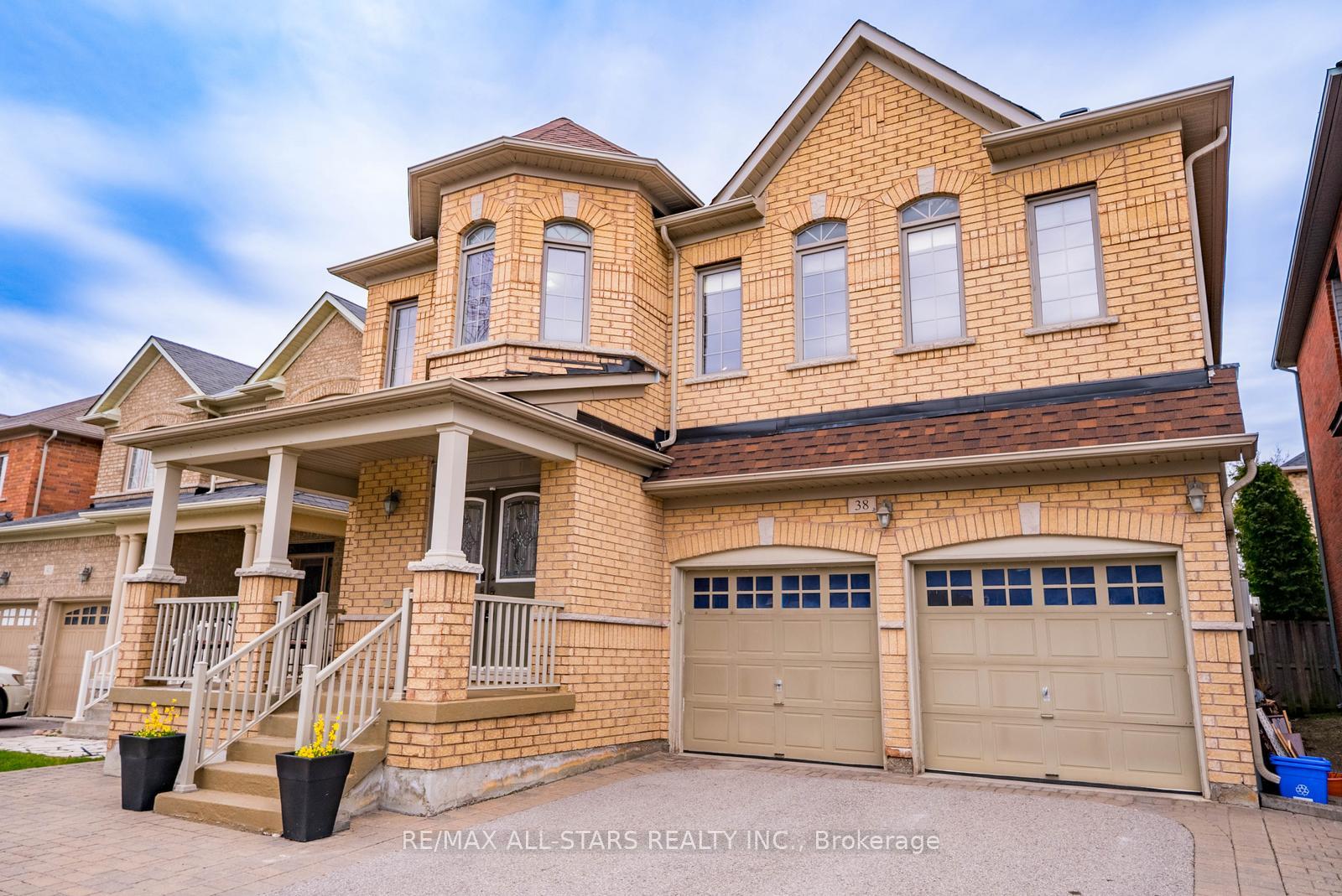 38 Sugardale Street, Whitchurch-Stouffville, ON L4A 0B7