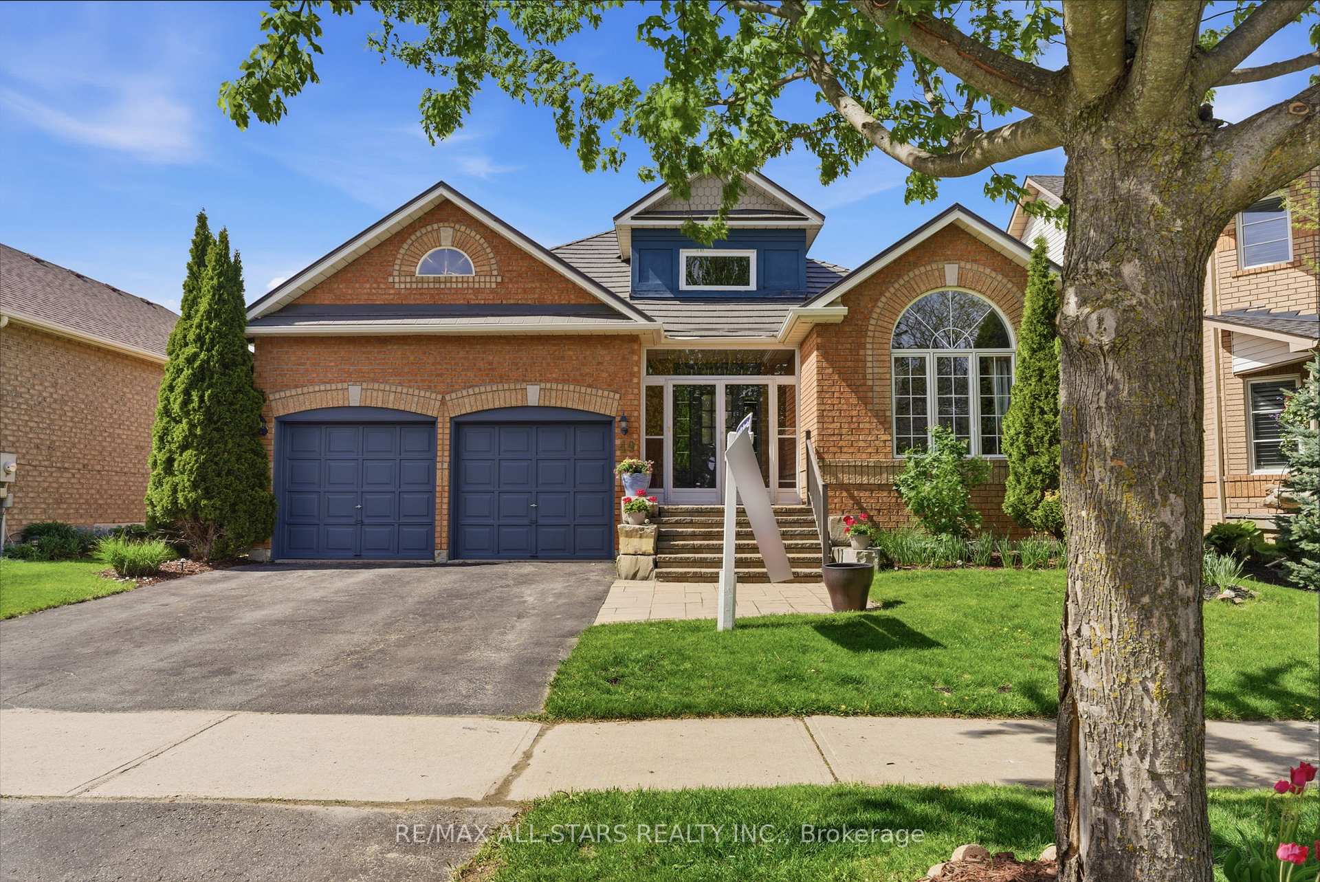 49 Rosena Lane, Uxbridge, ON L9P 1X7
