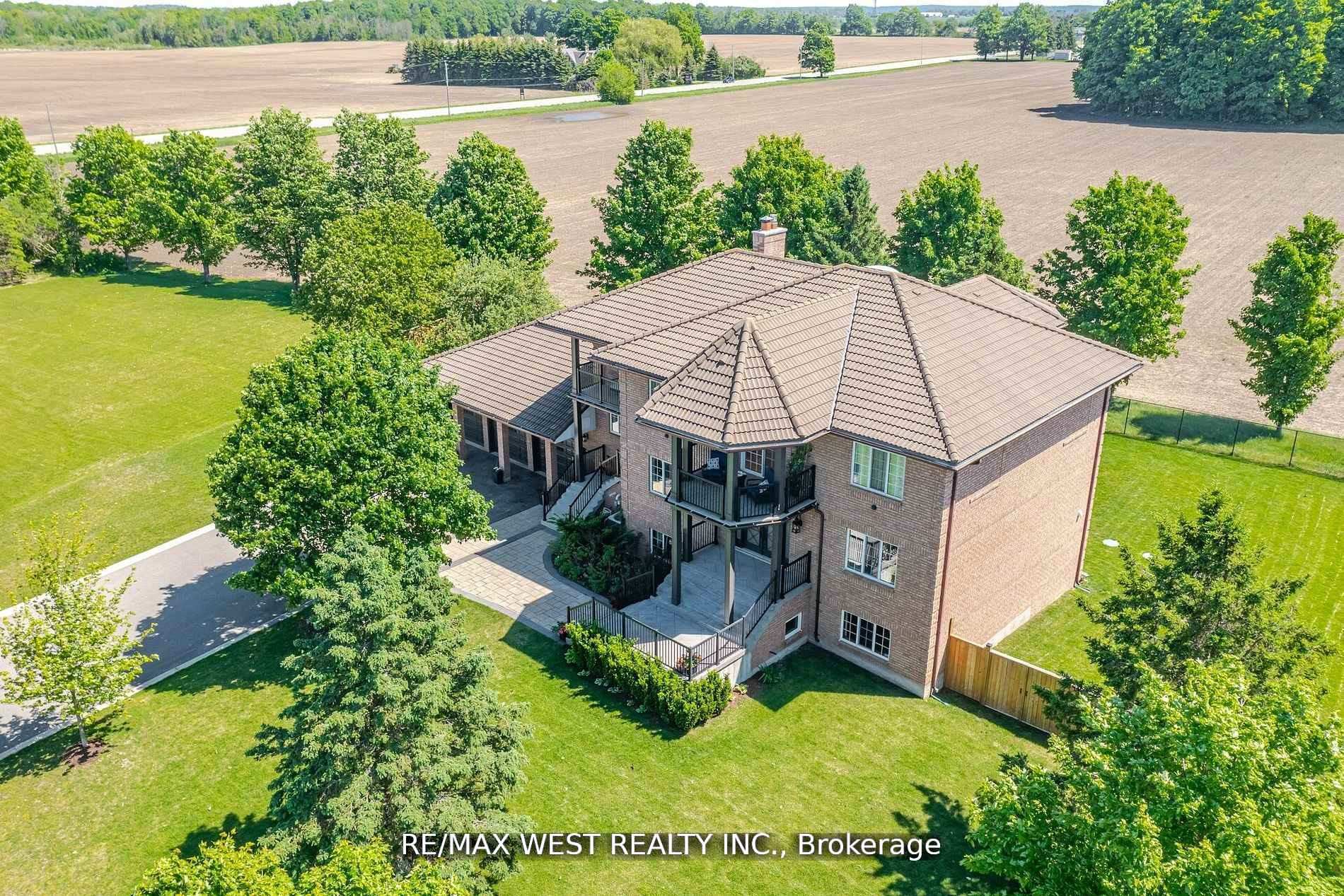 7 Stewart Crescent, Essa, ON L0L 2N0