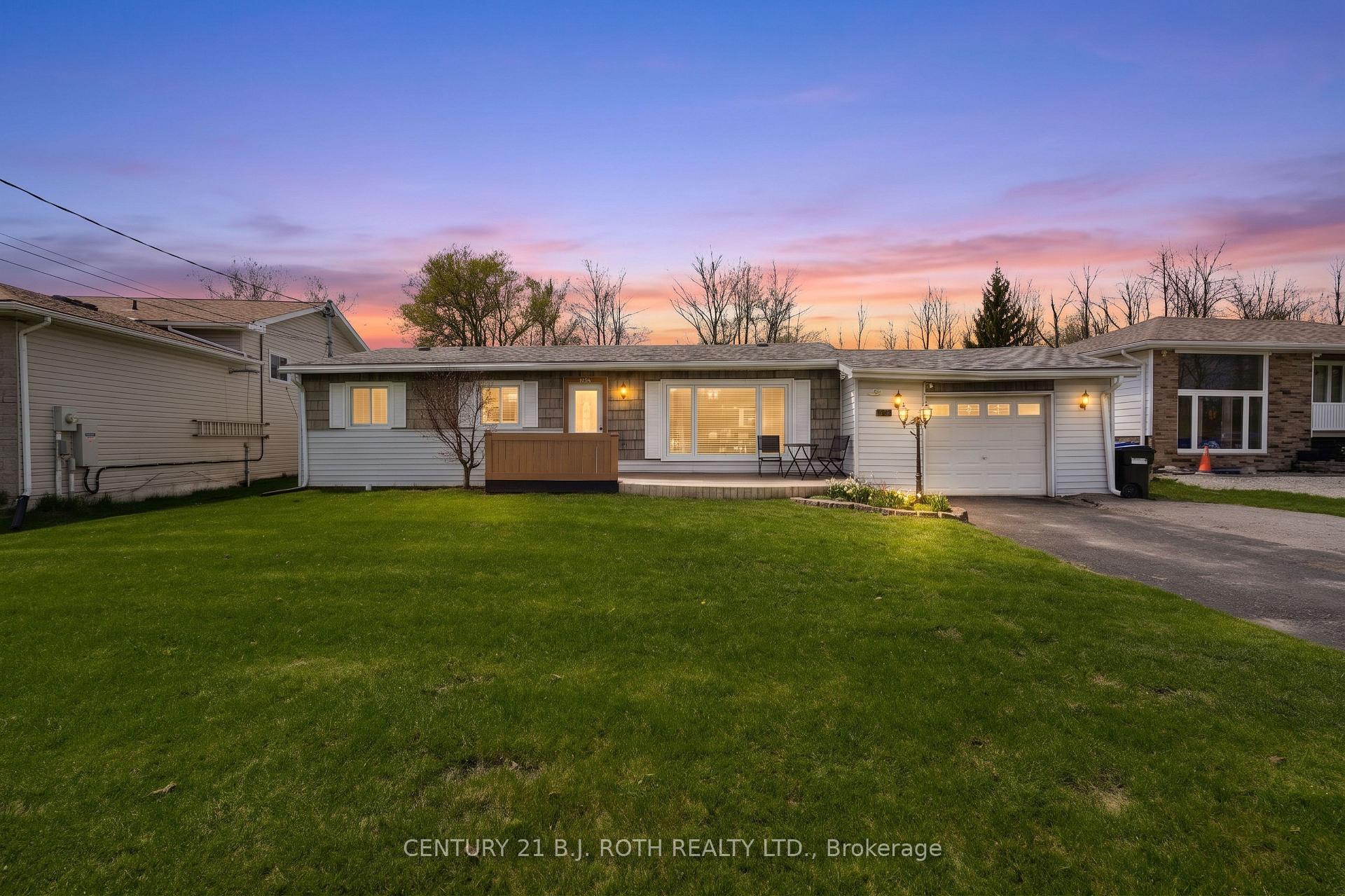 1032 Gilmore Avenue, Innisfil, ON L0L 1W0