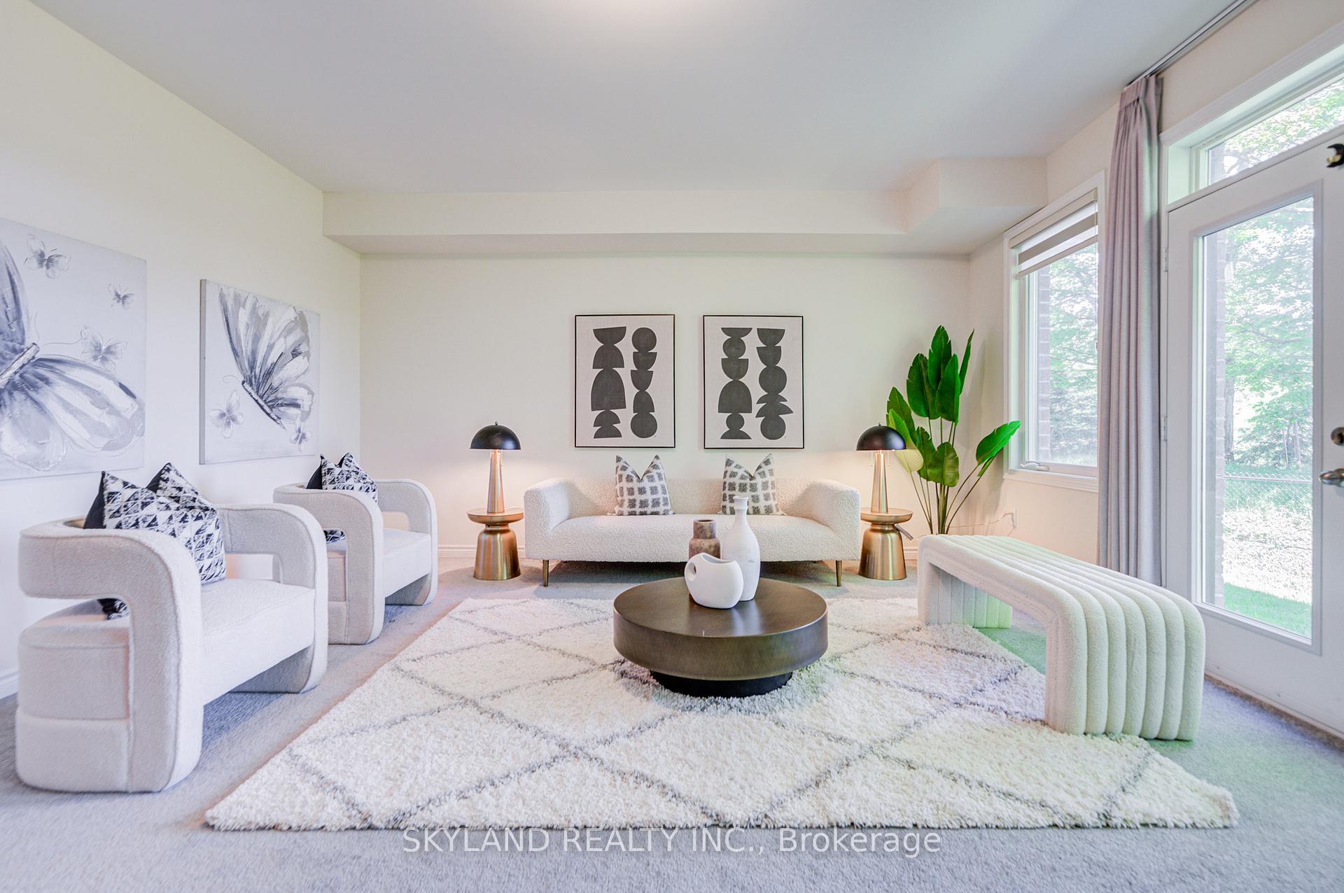 66 Puisaya Drive, Richmond Hill, ON L4E 1L2