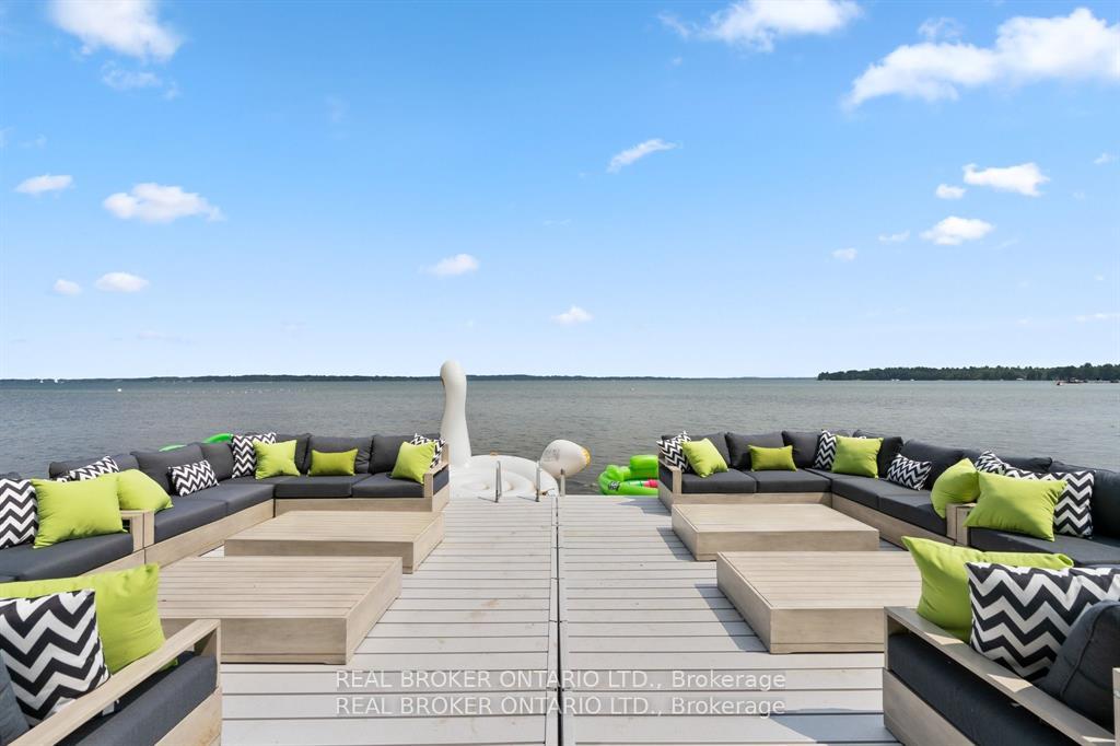 943 Barry Avenue, Innisfil, ON L0L 1W0