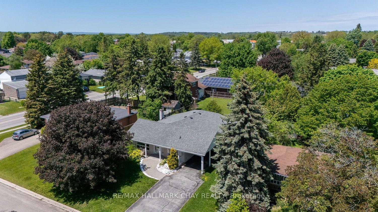 49 Colbeck Crescent, New Tecumseth, ON L9R 1B7
