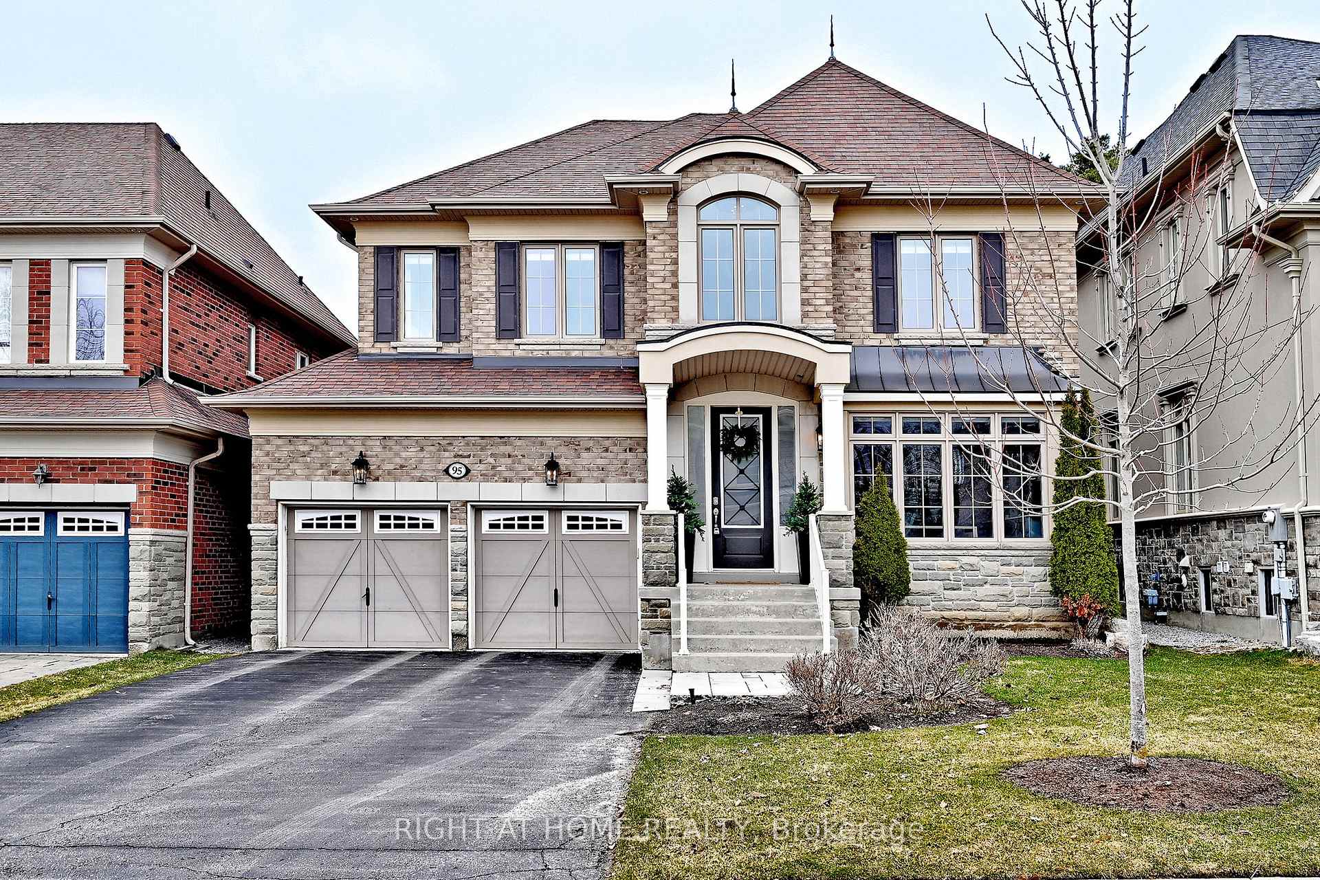 95 Vines Place, Aurora, ON L4G 0R7