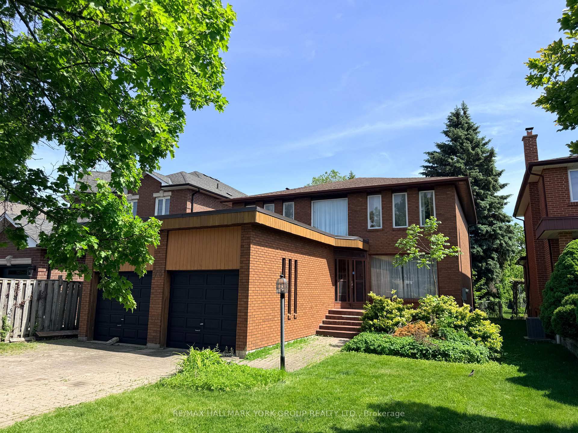 75 Spruce Avenue, Richmond Hill, ON L4C 6V9