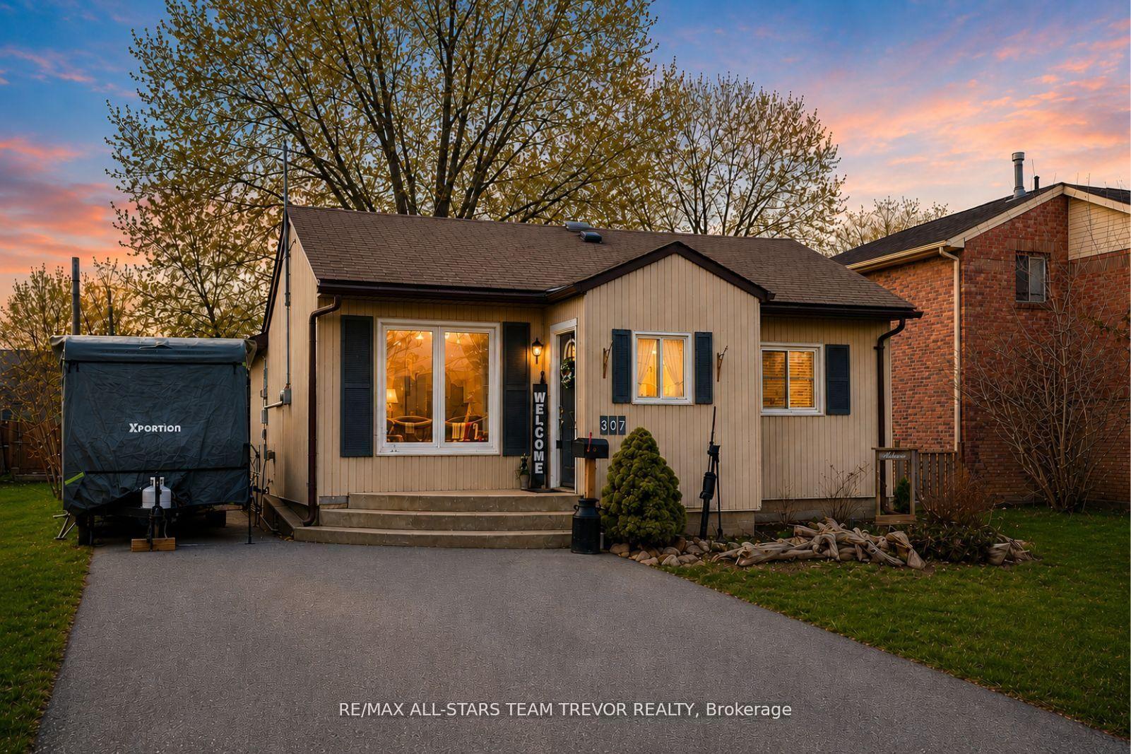 307 Kenwood Avenue, Georgina, ON L4P 2X6