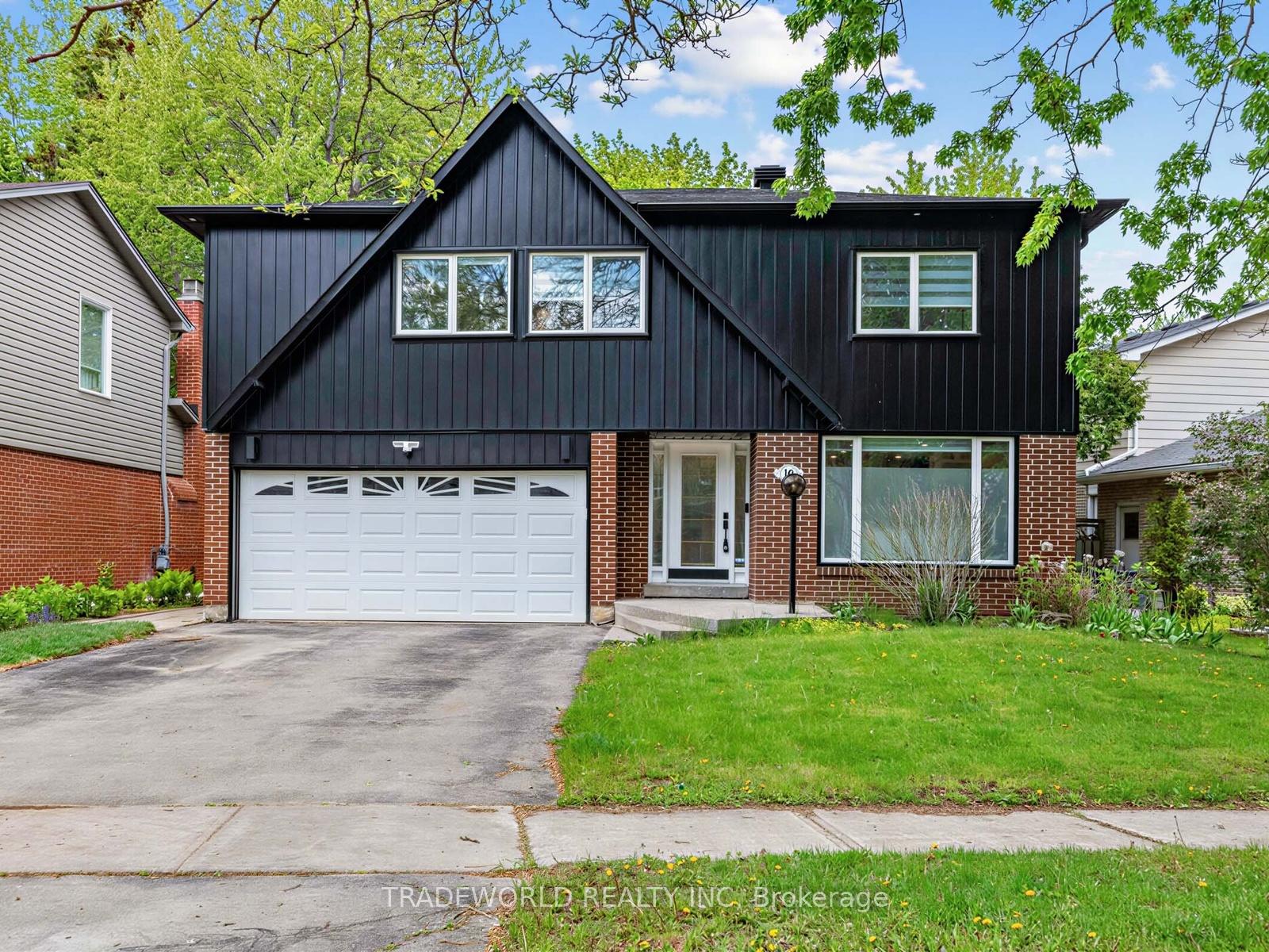 16 Ferrah Street, Markham, ON L3R 1N5