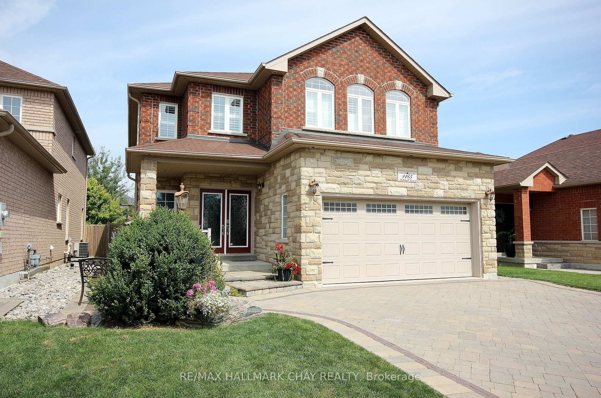 1185 Mitchell Court, Innisfil, ON L9S 5A5