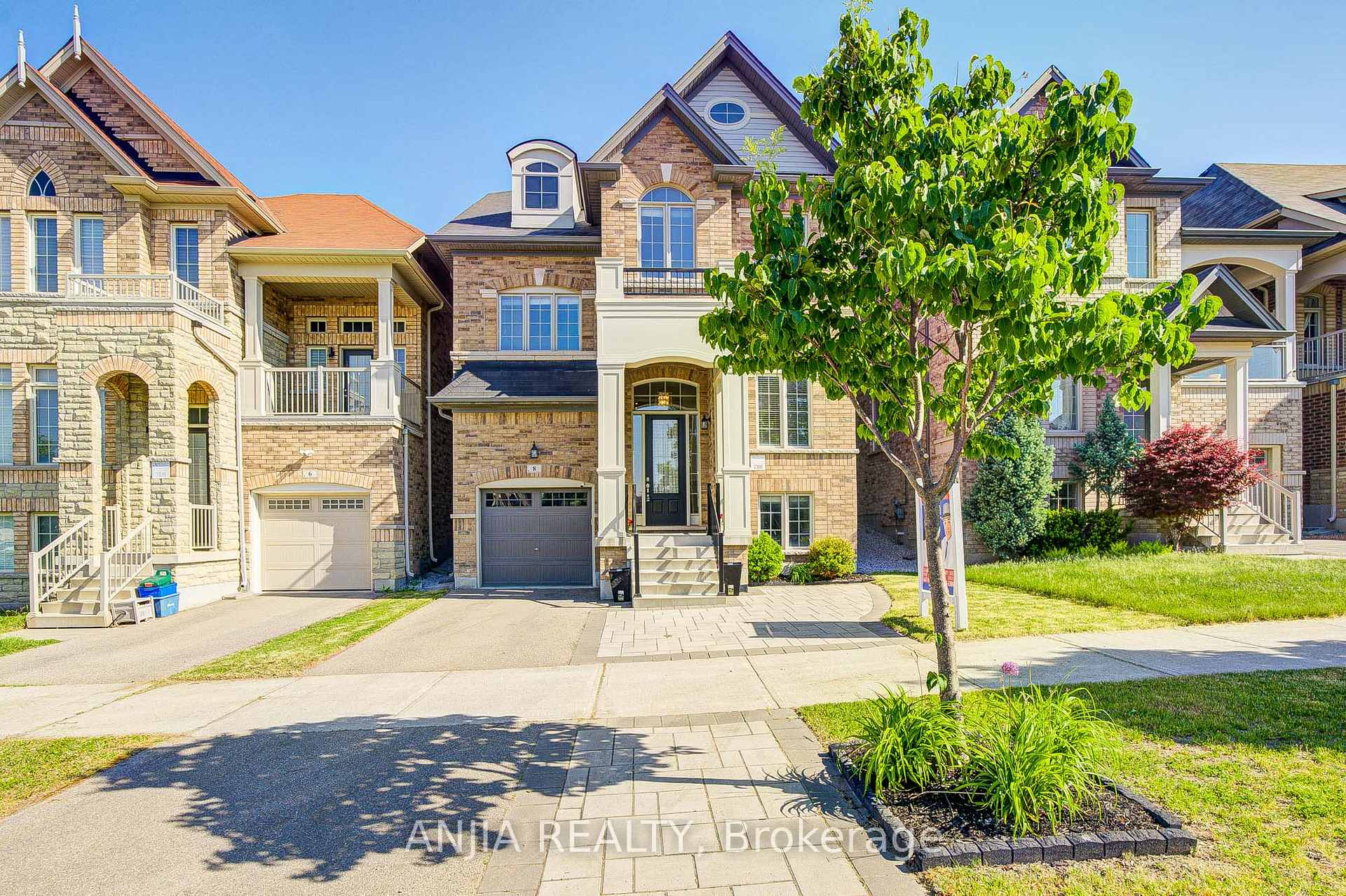 8 Beckett Avenue, Markham, ON L6C 0N5