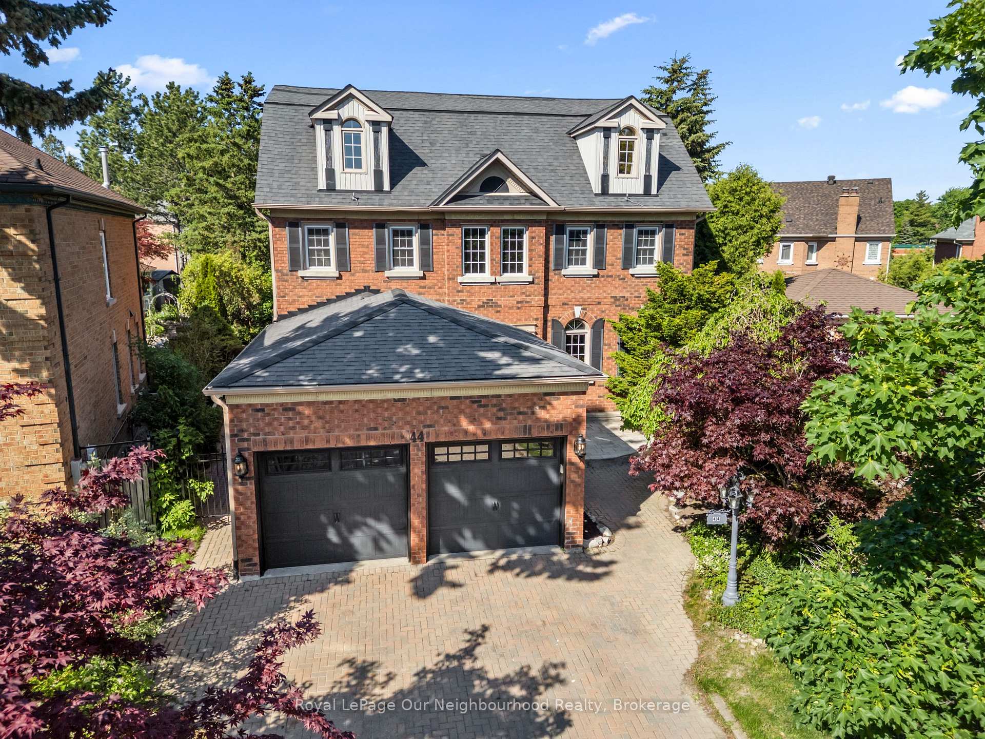 44 Gatcombe Circle, Richmond Hill, ON L4C 9P5