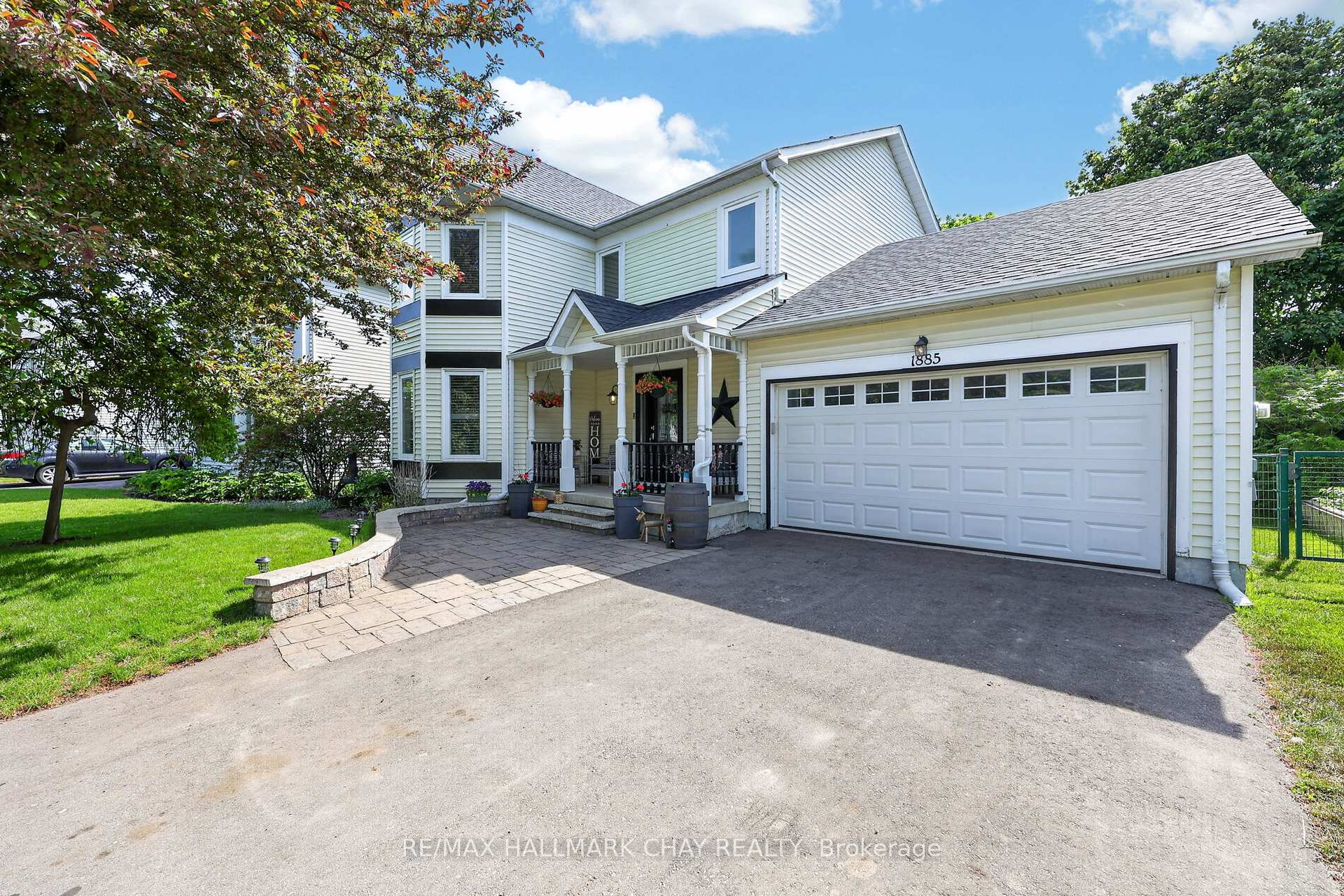 1885 Applewood Avenue, Innisfil, ON L9S 1W2