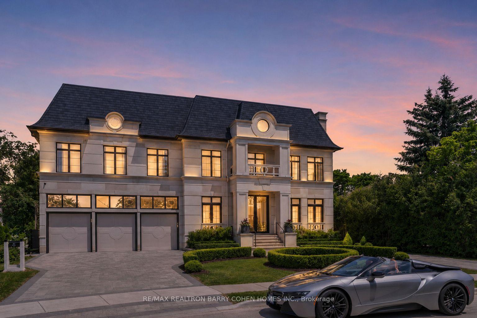 61 Orlon Crescent, Richmond Hill, ON L4C 6S4