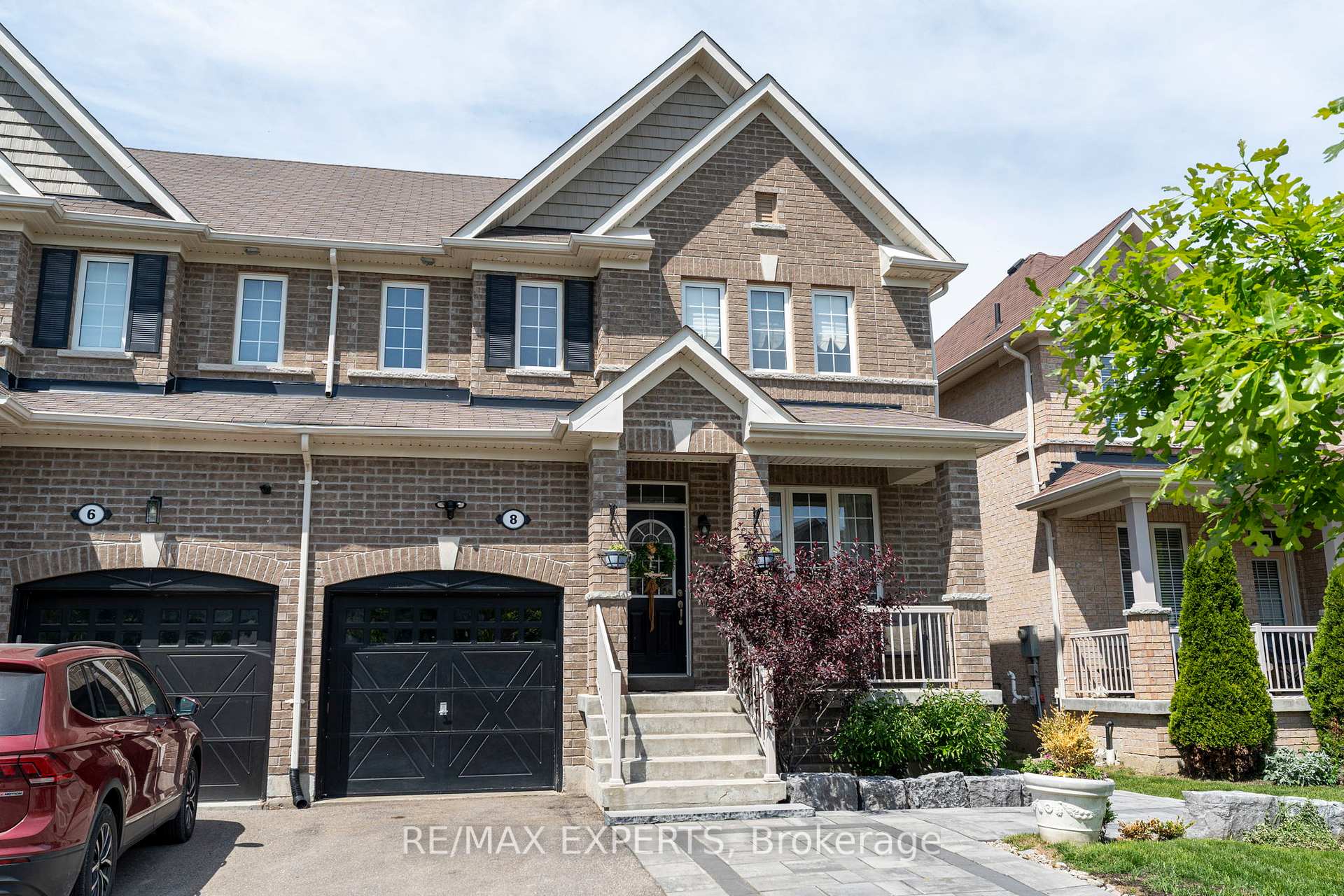 8 Jackson Drive, New Tecumseth, ON L0G 1W0