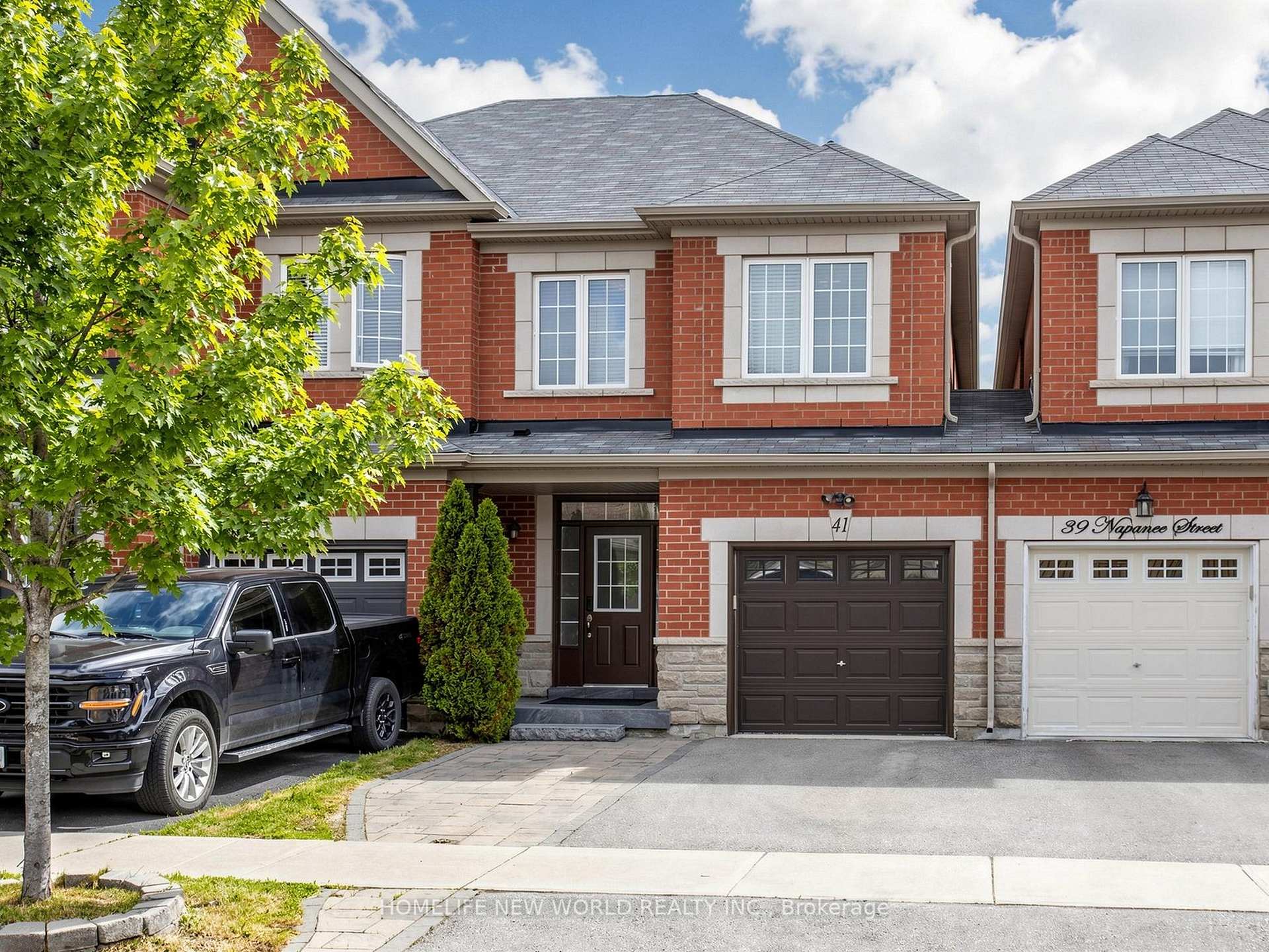 41 Napanee Street, Richmond Hill, ON L4E 0X3