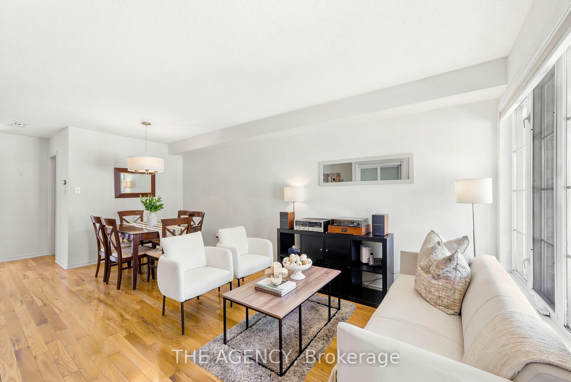 3 Waterton Crescent, Richmond Hill, ON L4B 4L7