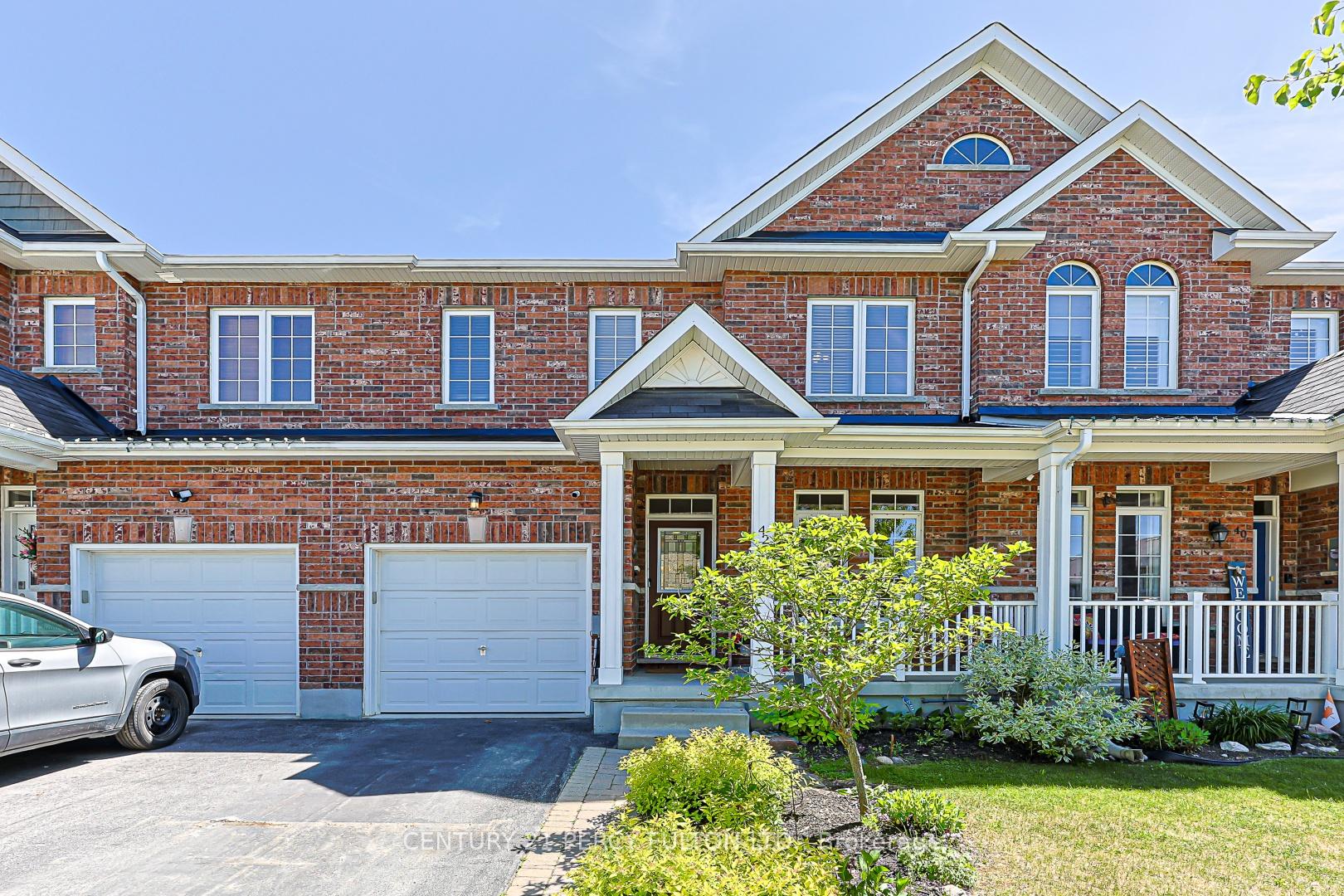 42 Arthur Case Crescent, East Gwillimbury, ON L0G 1M0