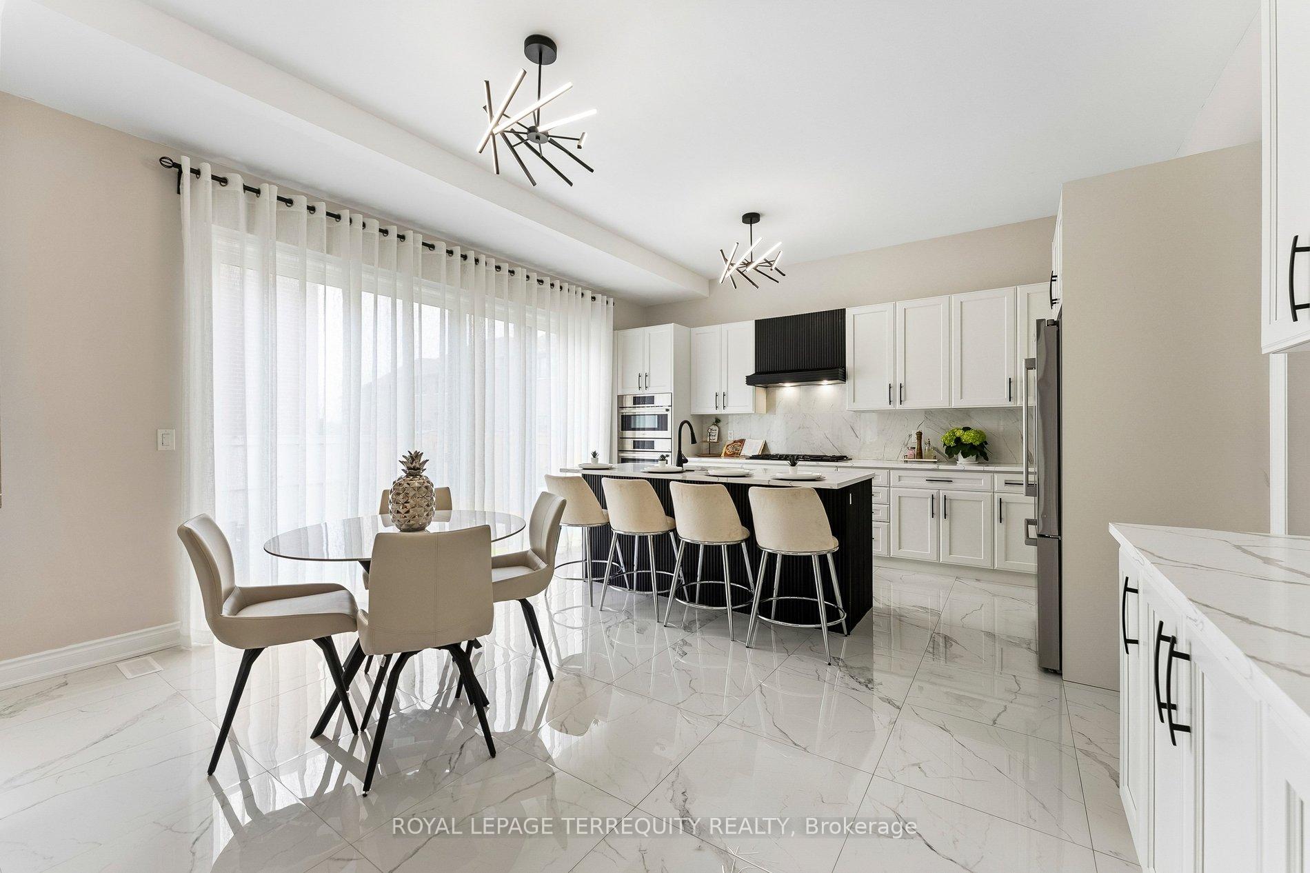 7 Ballanview Court, Whitchurch-Stouffville, ON L4A 4W9