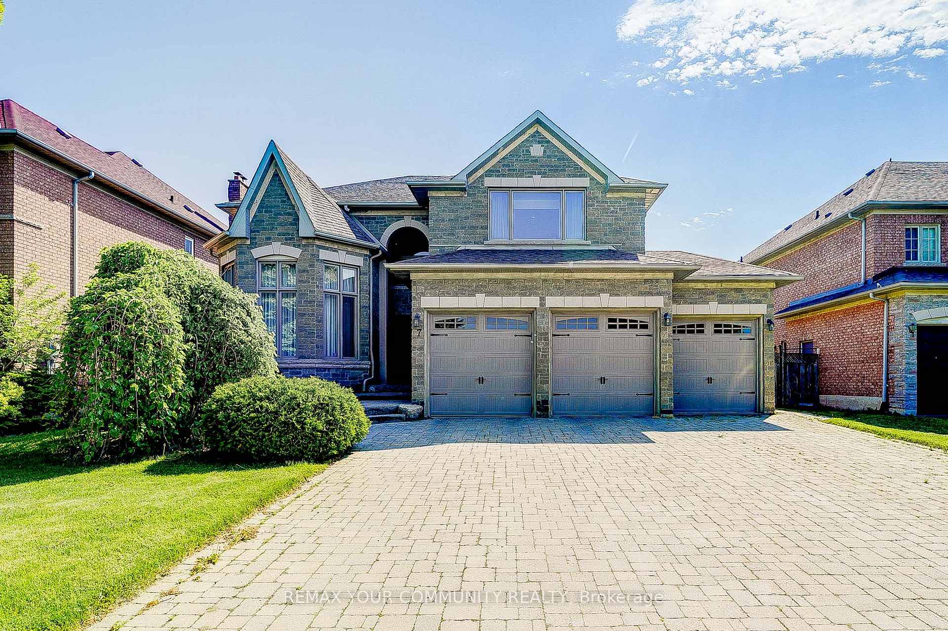 7 Fern Avenue, Richmond Hill, ON L4B 3R7